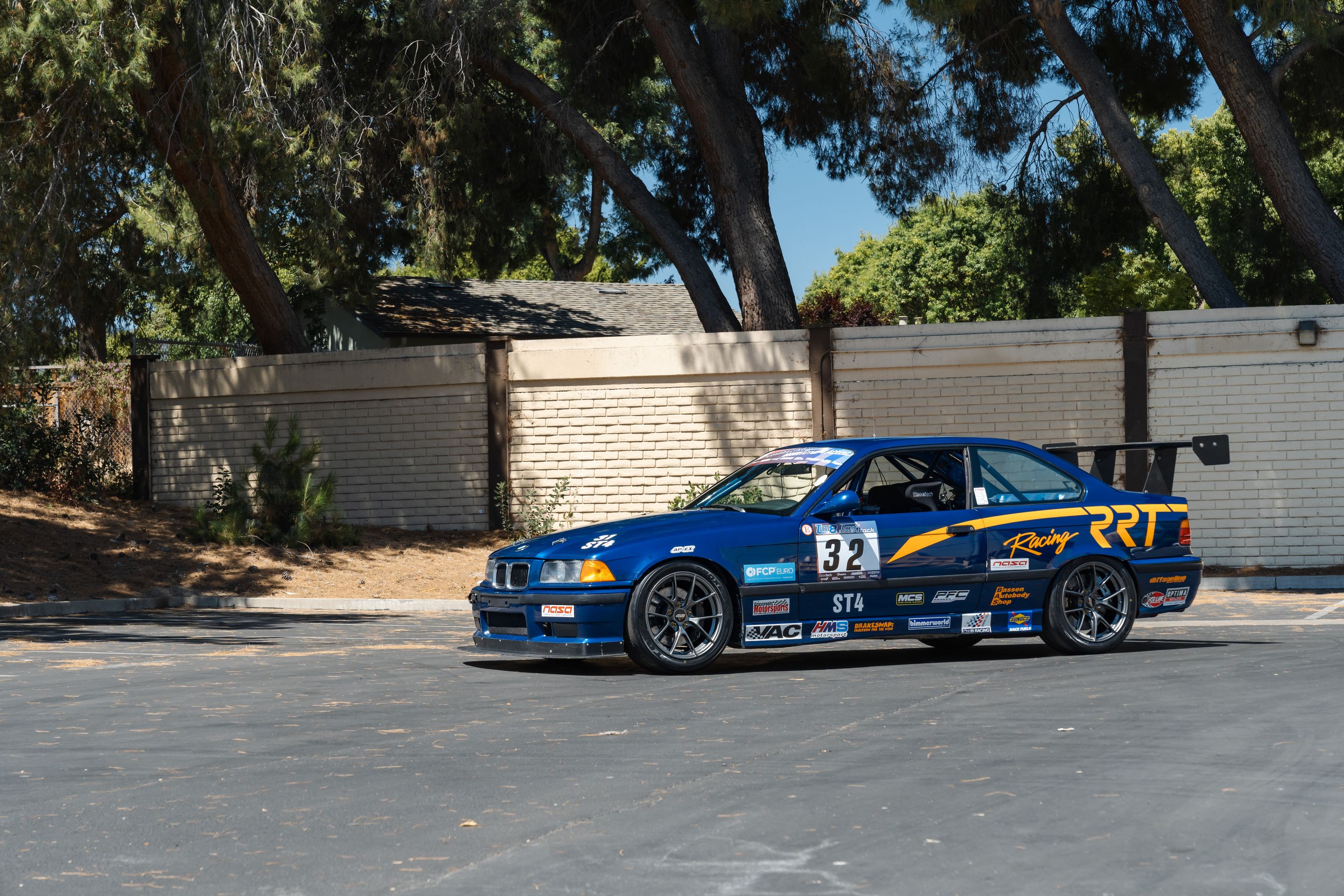 Blue BMW E36 3 Series with 17" VS-5RS Apex wheels in Anthracite
