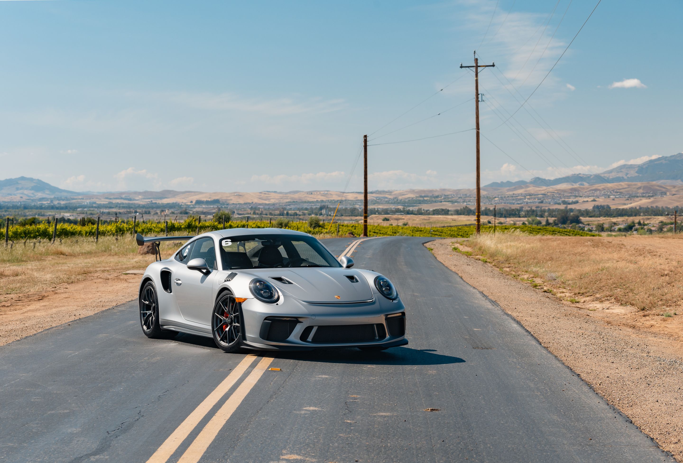 Silver Porsche 911 991.2 GT3 RS with 19" VS-5RS Apex wheels in Anthracite