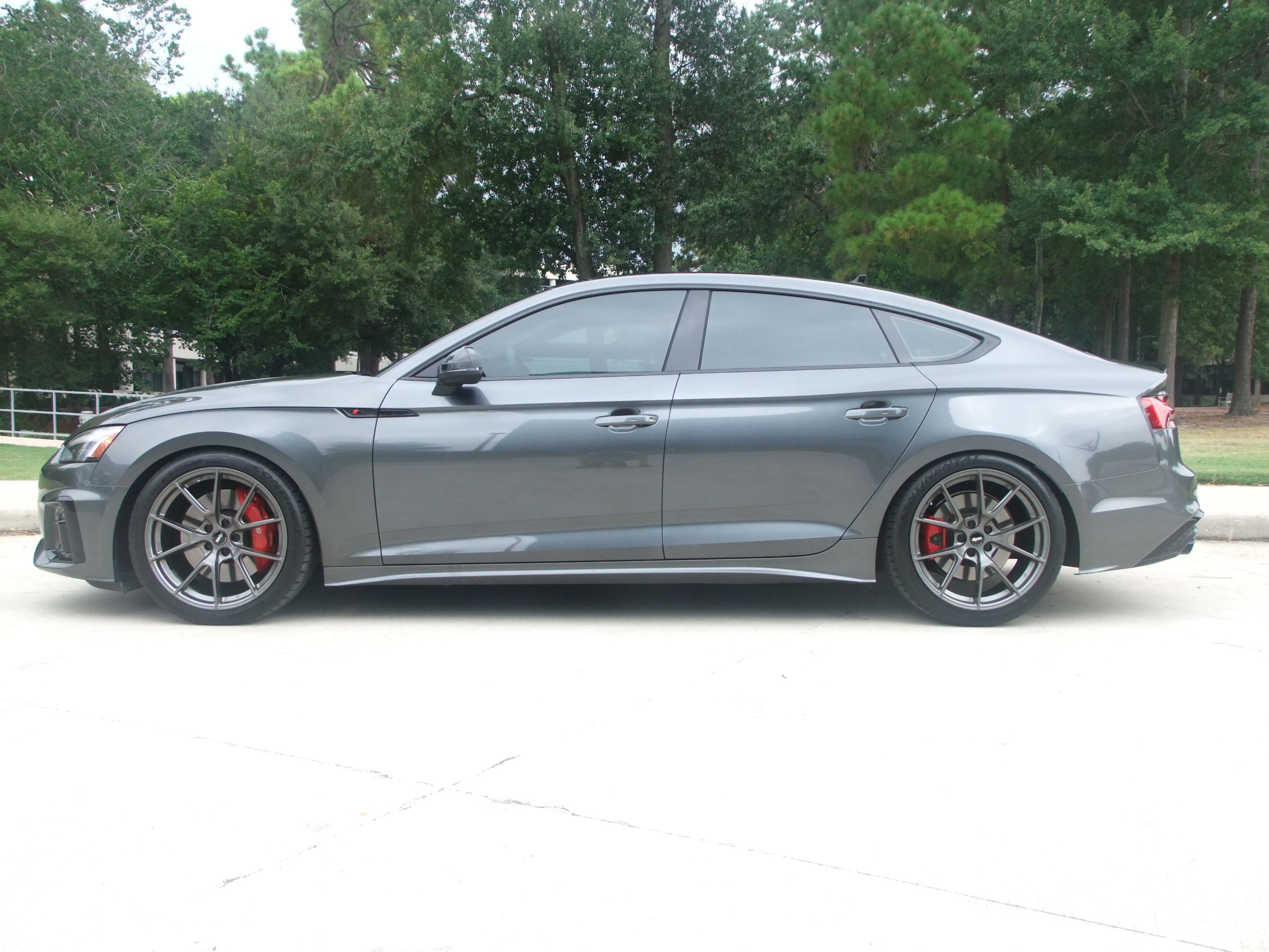 Grey Audi B9 S5 with 19" VS-5 Apex wheels in Anthracite