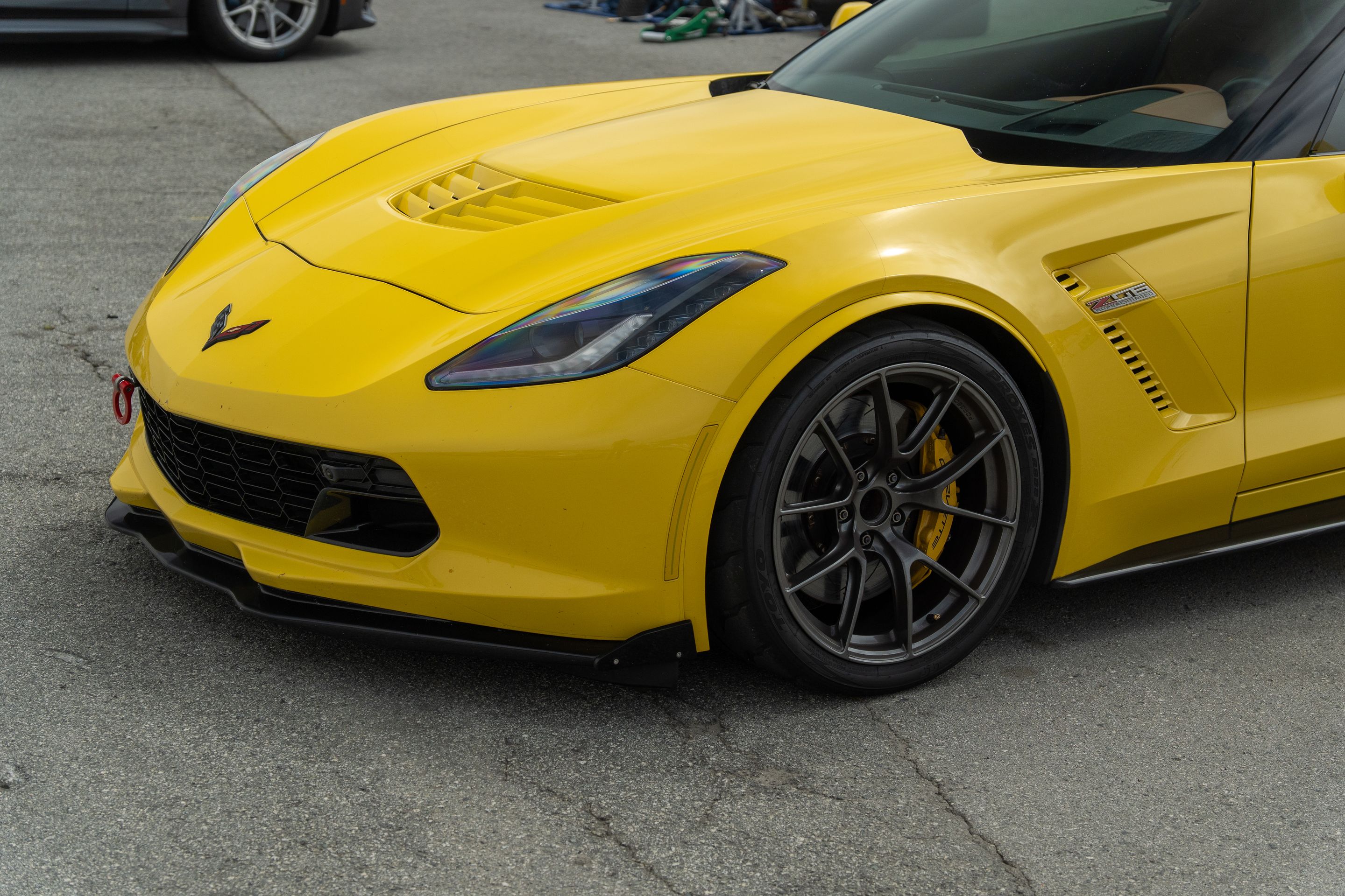 Yellow Chevrolet C7 Corvette Z06 with 19"/20" VS-5RS Apex wheels in Anthracite