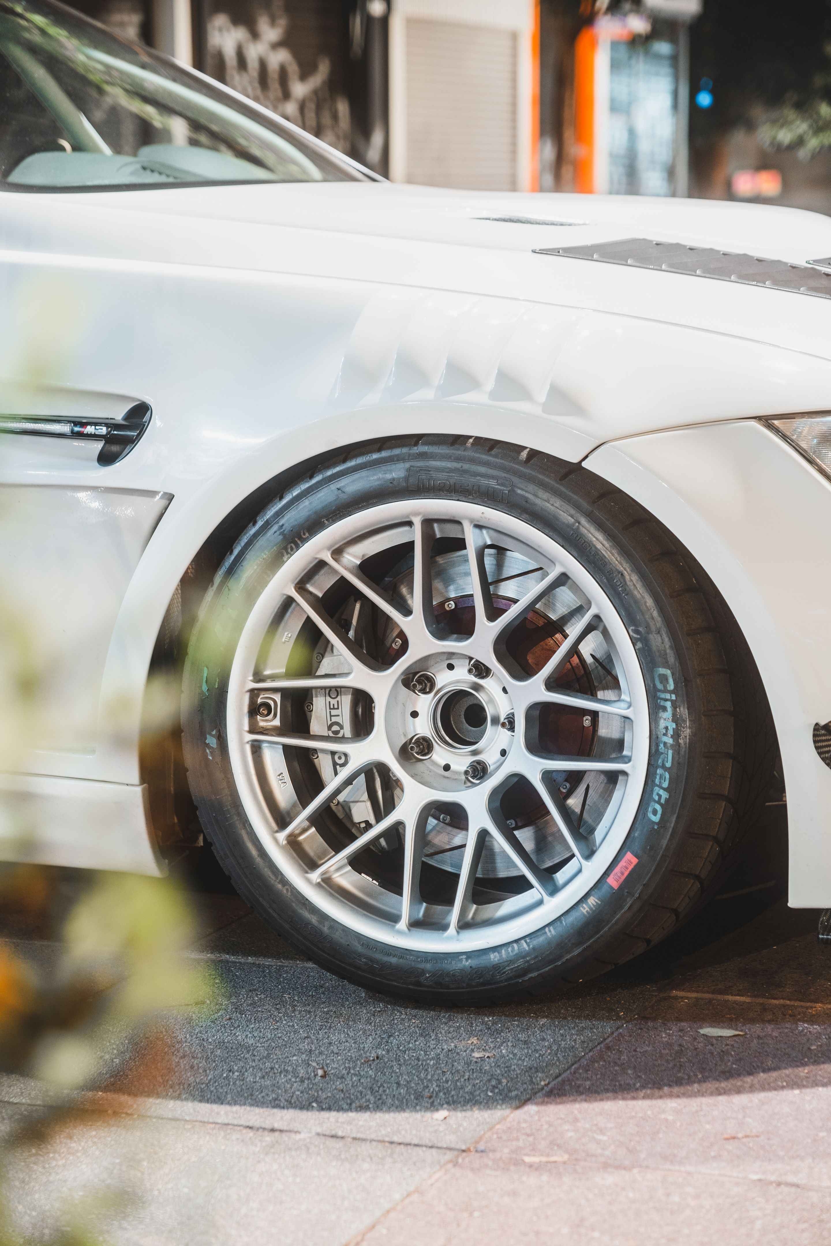 White BMW E92 Coupe M3 with 18" ARC-8 Apex wheels in Hyper Silver