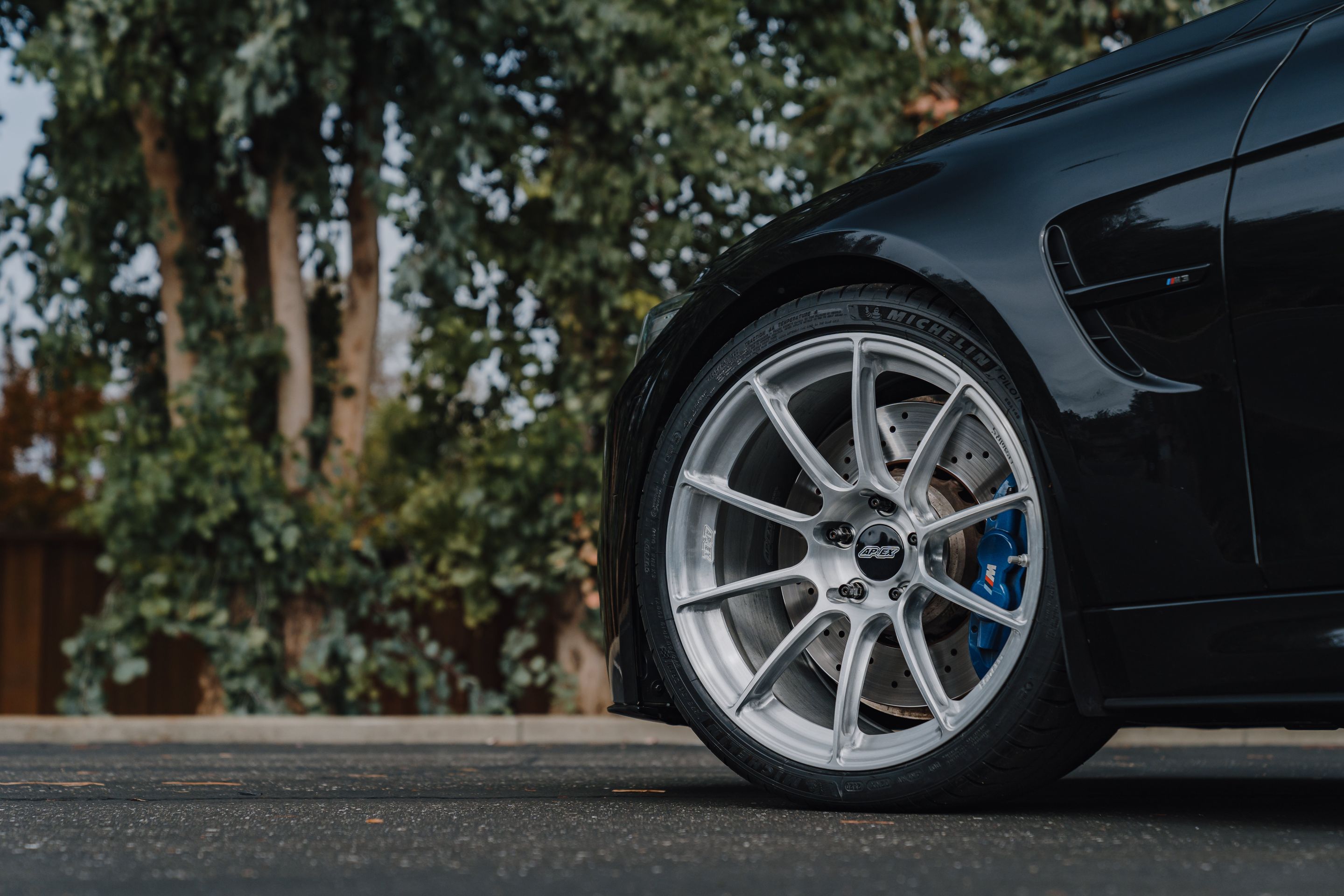 Black BMW F80 M3 with 19" SM-10RS Apex wheels in Brushed Clear