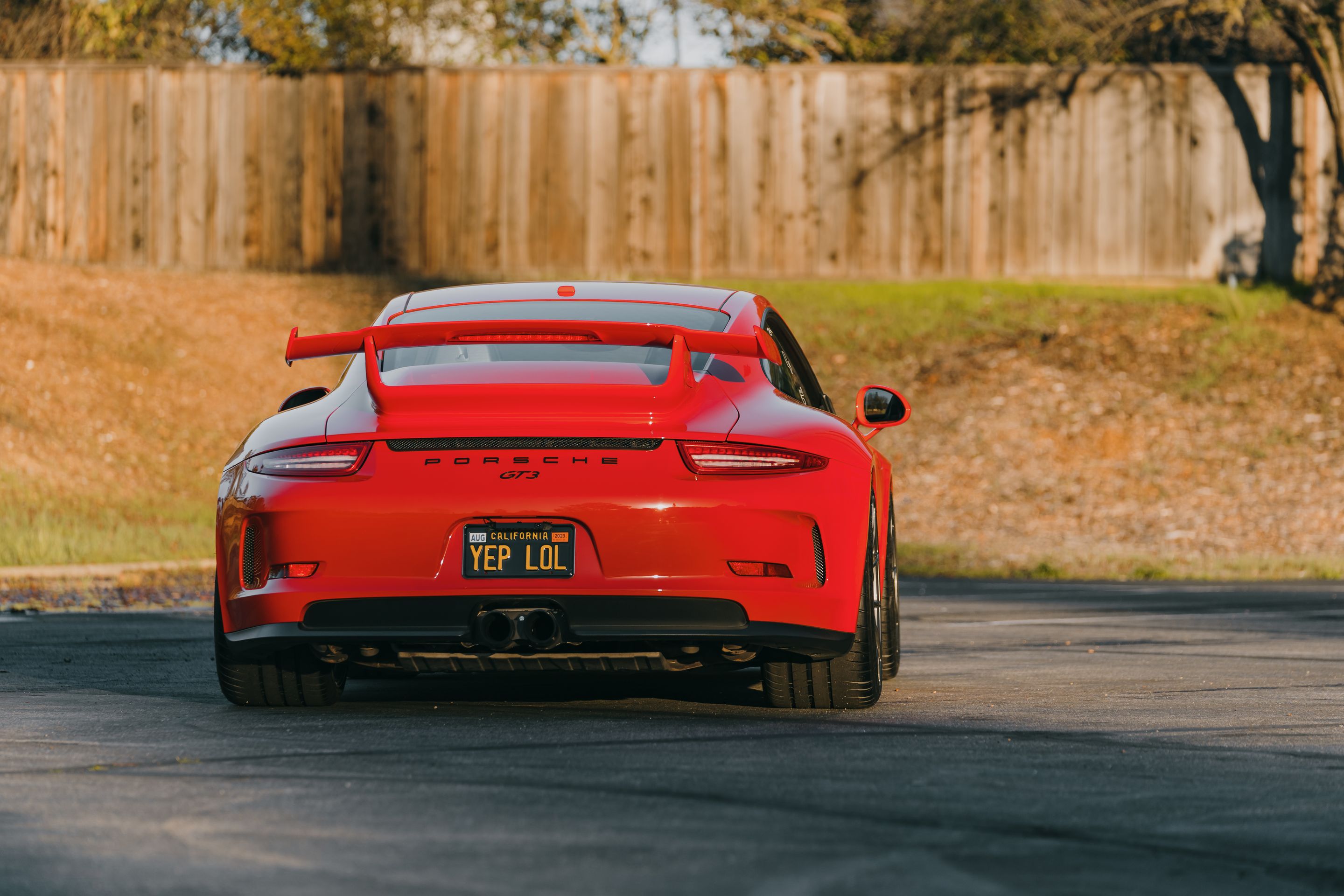 Red Porsche 911 991.1 GT3 with 20" VS-5RS Apex wheels in Anthracite