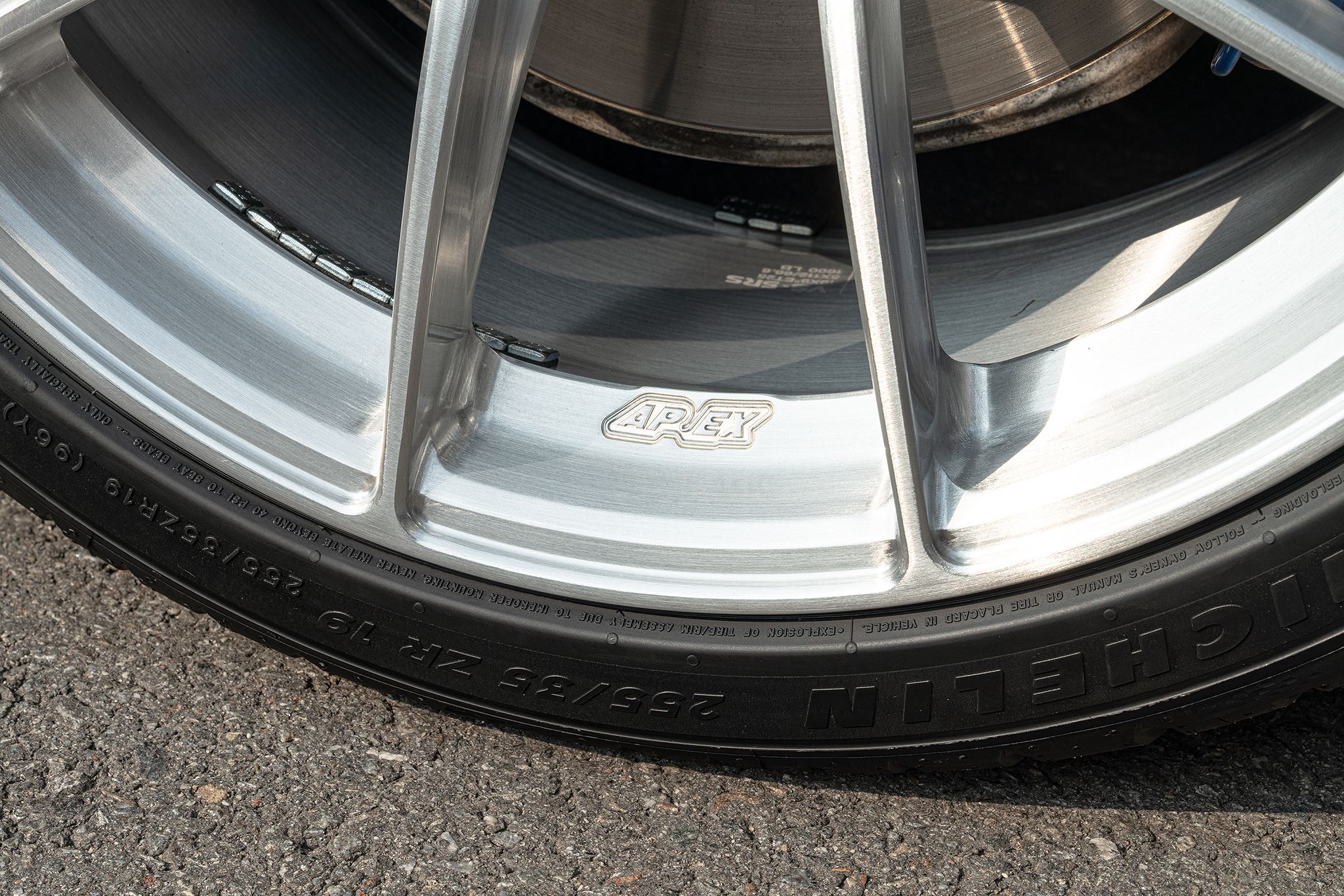 Black BMW G20 Sedan 3 Series with 19" VS-5RS Apex wheels in Brushed Clear