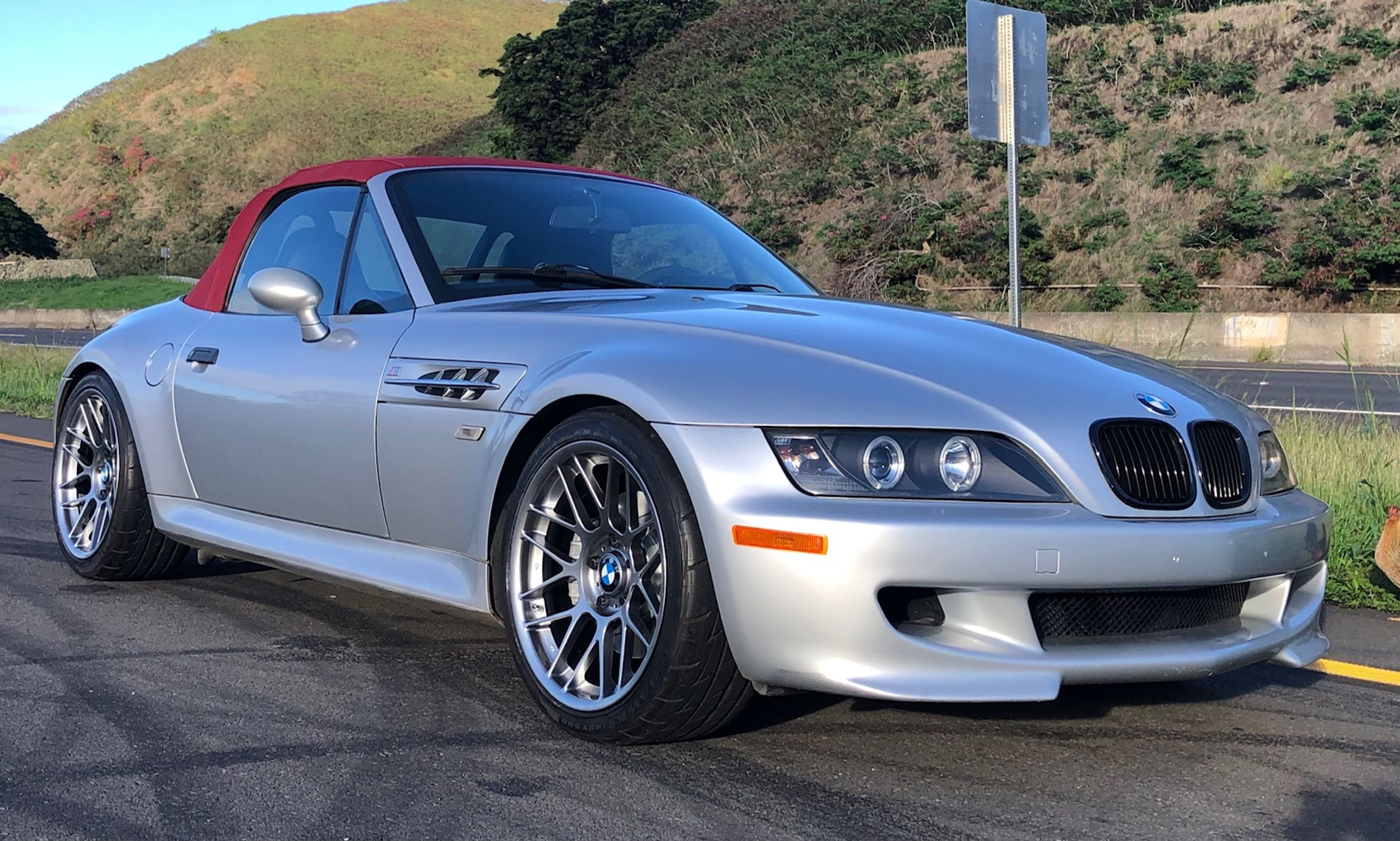 Silver BMW E36/7 Roadster Z3 M with 18" ARC-8 Apex wheels in Hyper Black