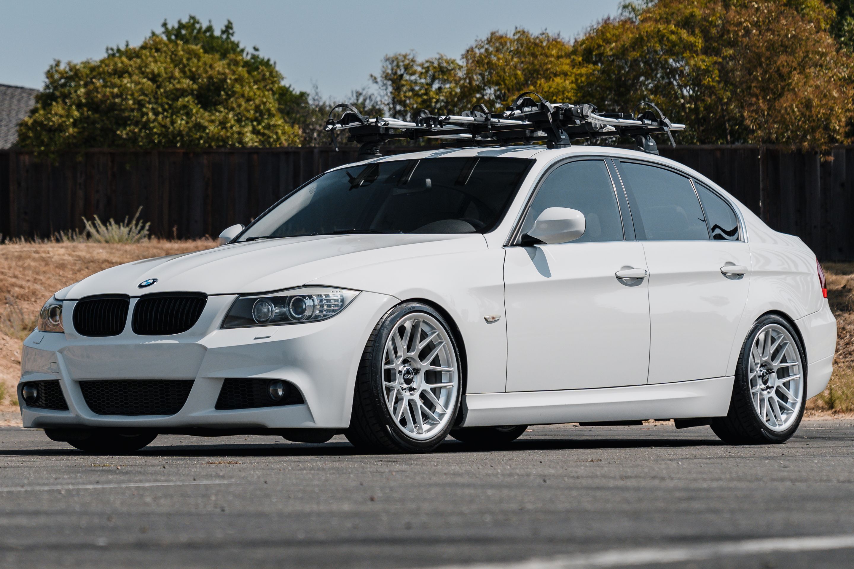 White BMW E90 LCI Sedan 3 Series with 18" ARC-8 Apex wheels in Hyper Silver