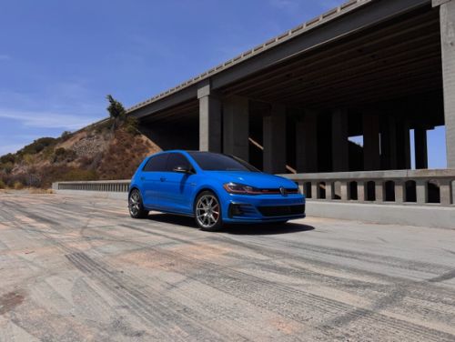 Blue VW GTI - VS-5 in Hyper Black