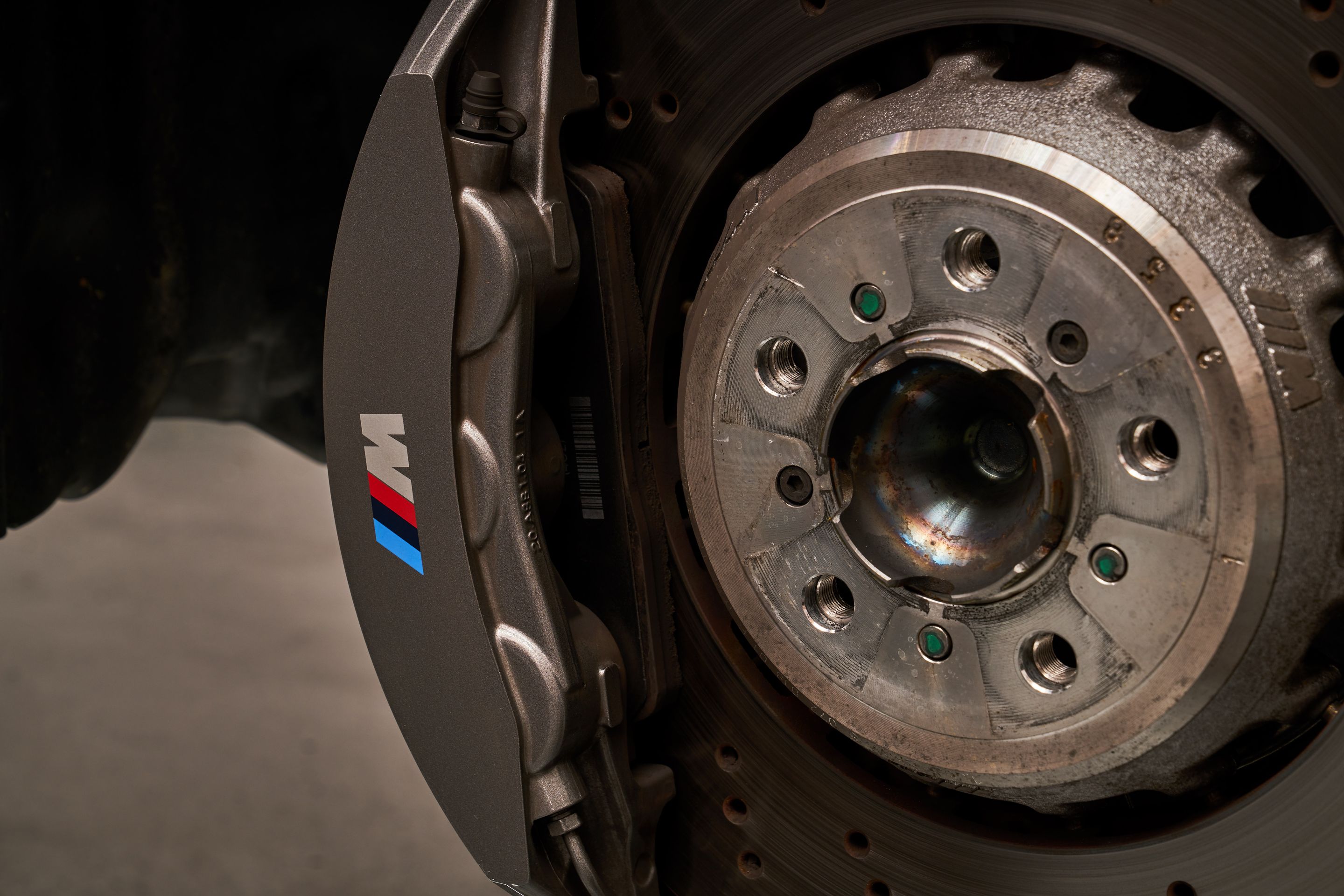 Blue BMW F87 M2 with 19" EC-7 Apex wheels in Race Silver