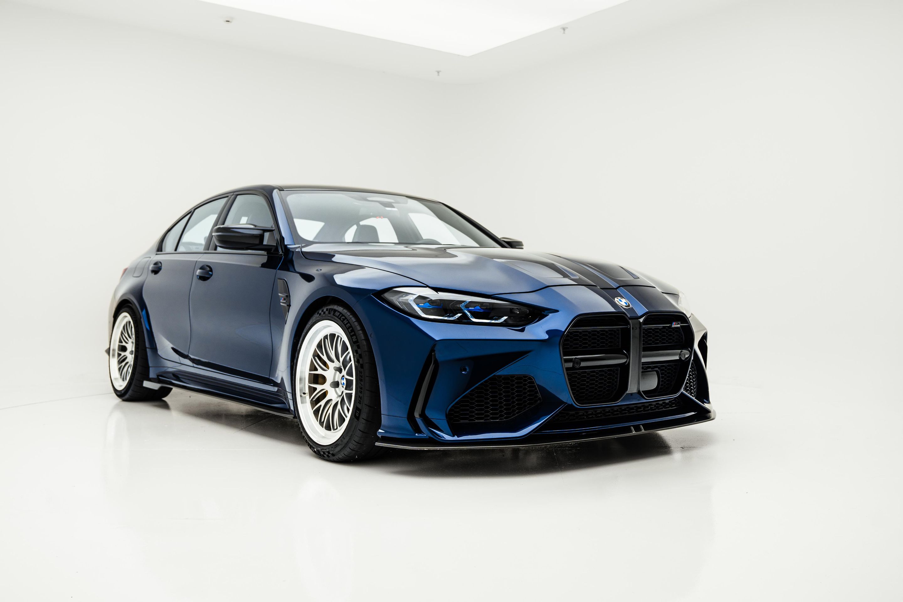 Blue BMW G80 M3 with 19" ML-10RT Apex wheels in Machined Lip Race Silver