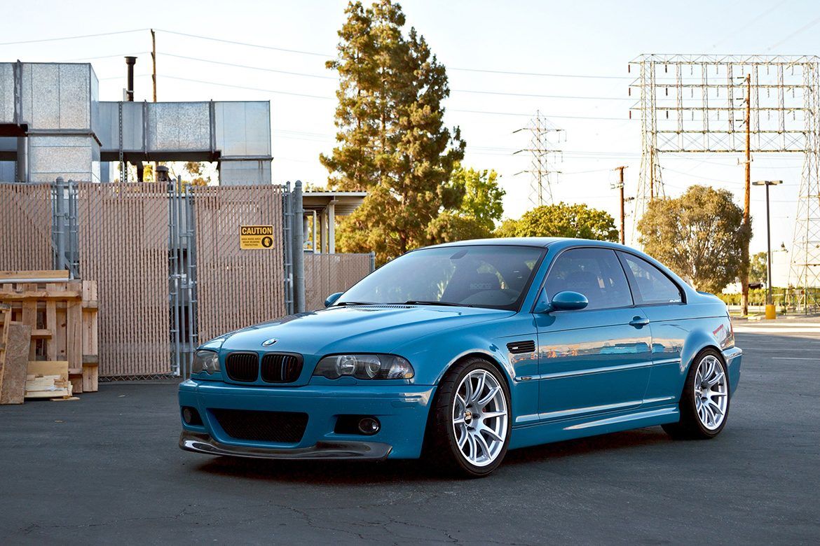 Blue BMW E46 M3 with 18" SM-10 Apex wheels in Race Silver