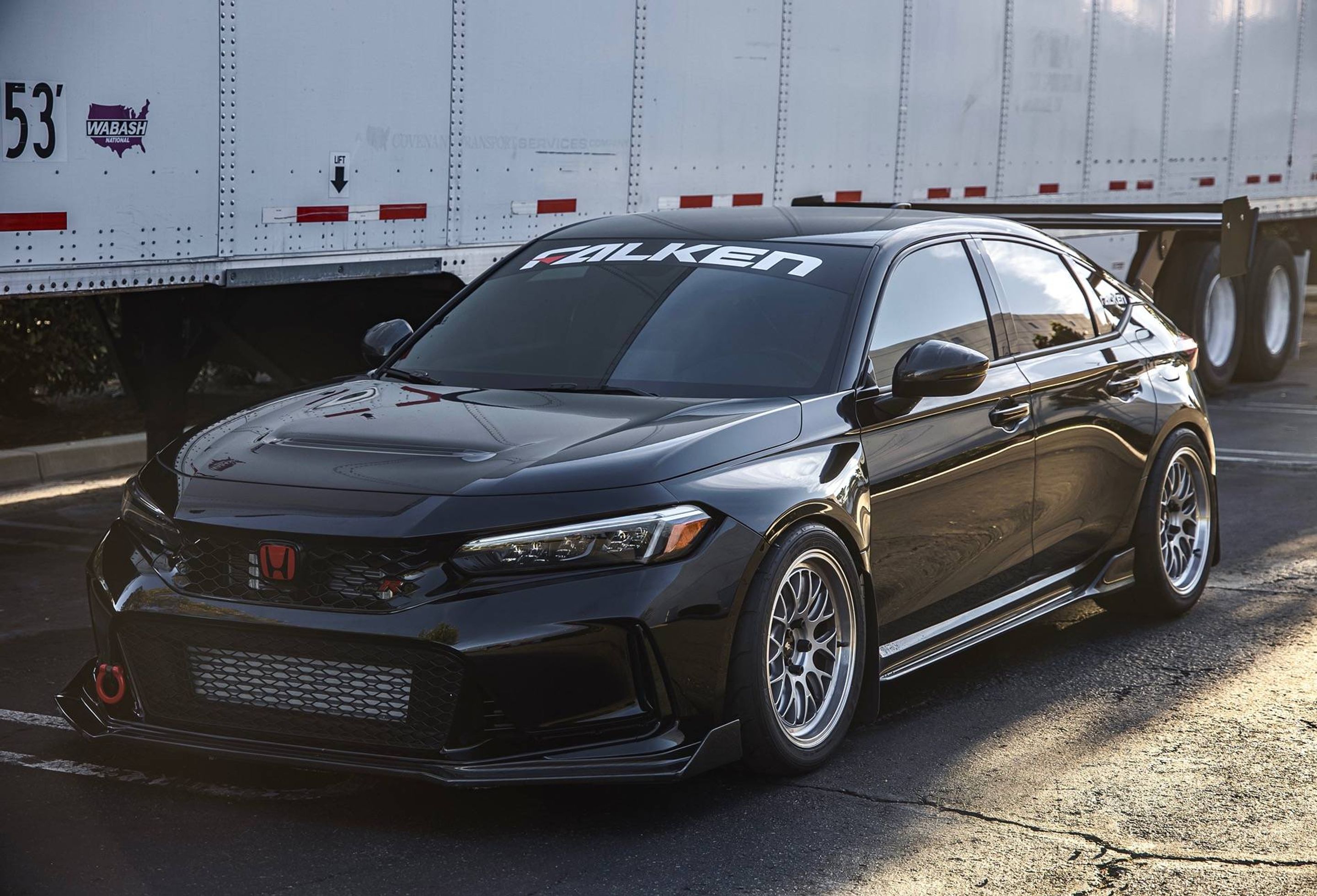 Black Honda FL5 Civic Type-R with 18" ML-10RT Apex wheels in Machined Lip Race Silver