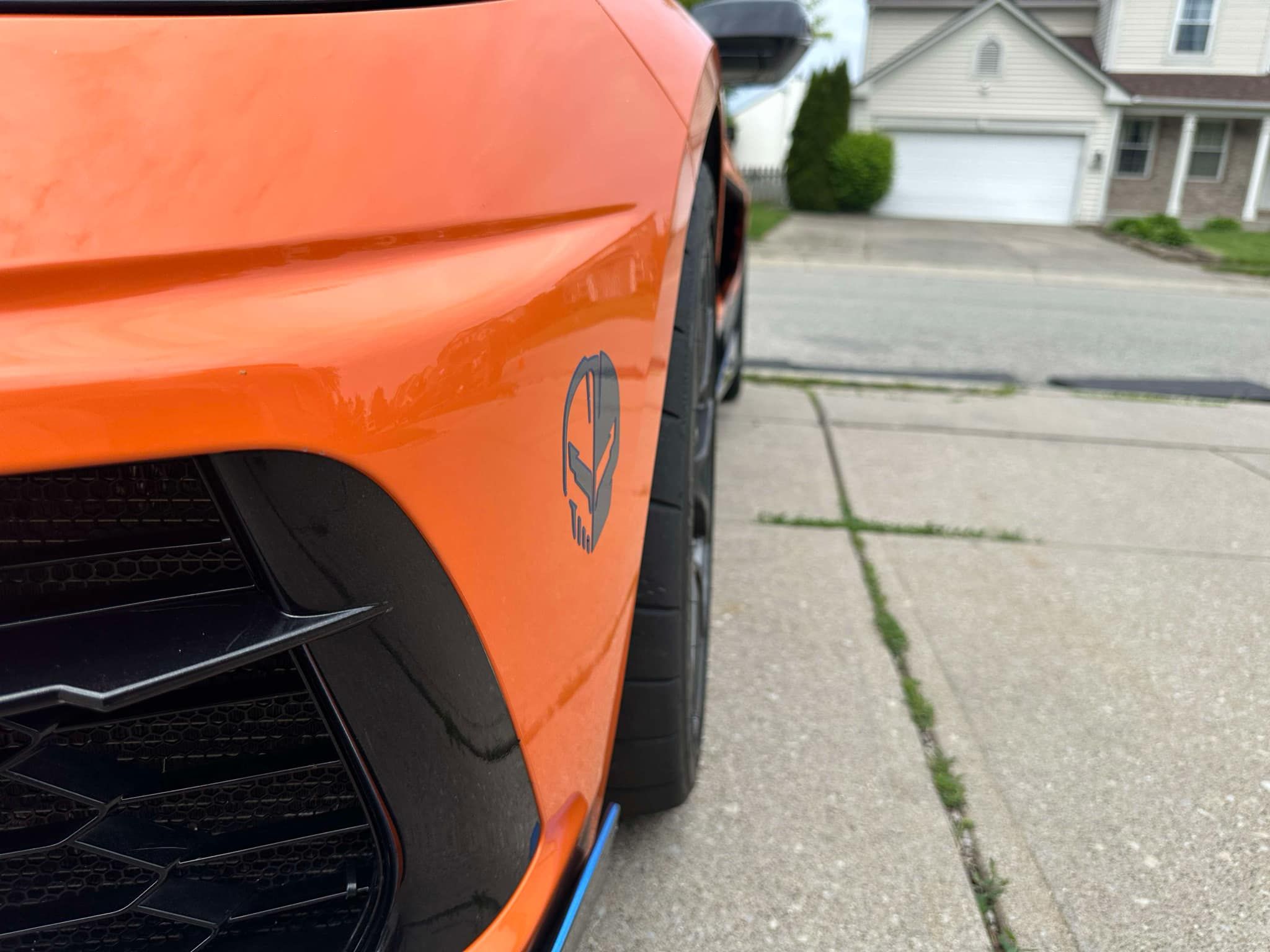 Orange Chevrolet C8 Corvette Stingray/Z51 with 18" VS-5RS Apex wheels in Anthracite