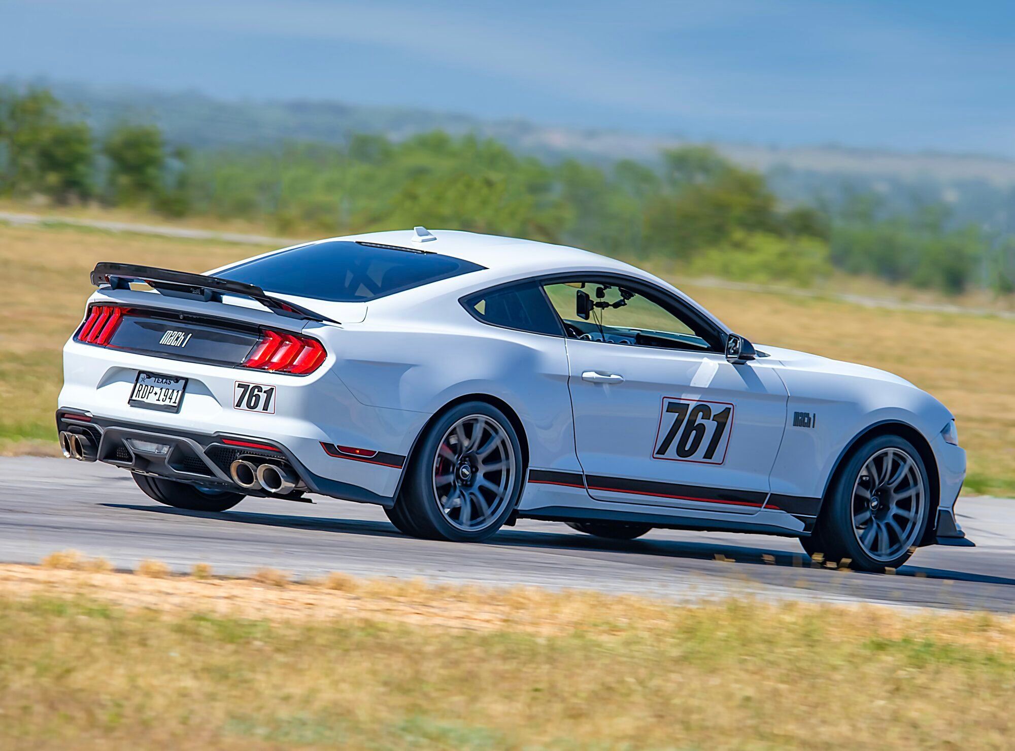 White Ford S550 Mustang Mach 1 with 19" SM-10 Apex wheels in Anthracite