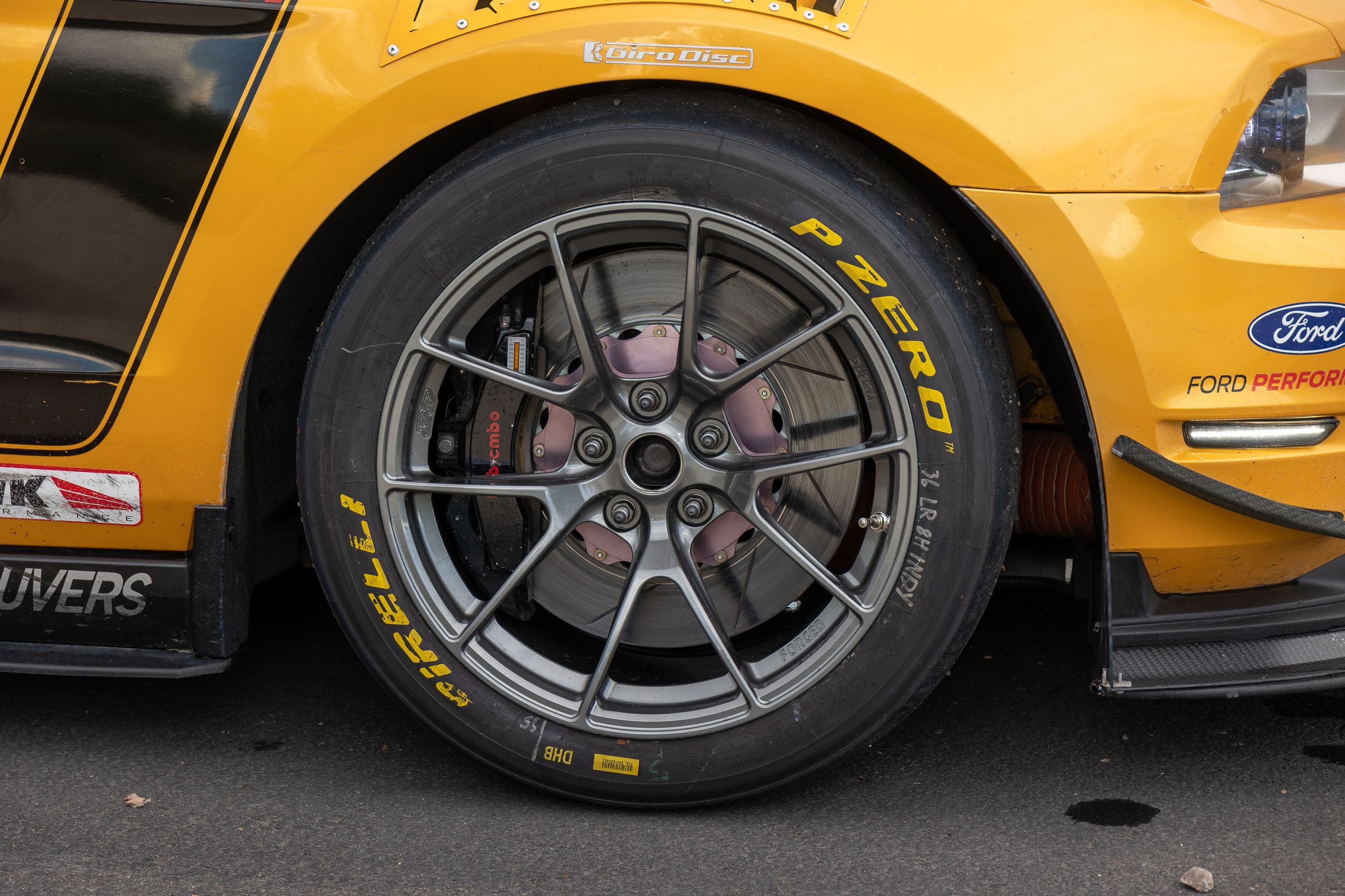 Yellow Ford S197 Mustang GT with 18" VS-5RS Apex wheels in Anthracite