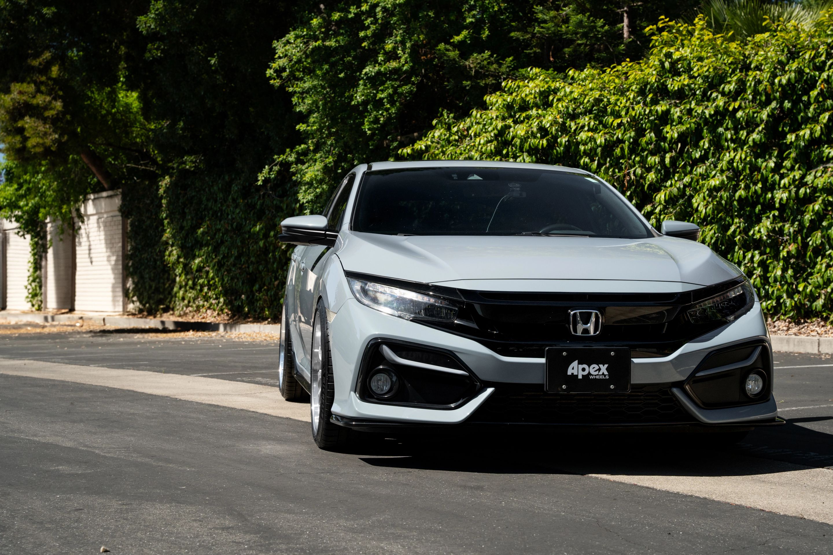 Grey Honda 10th Gen Civic with 19" ML-10RT Apex wheels in Machined Lip Brushed Clear