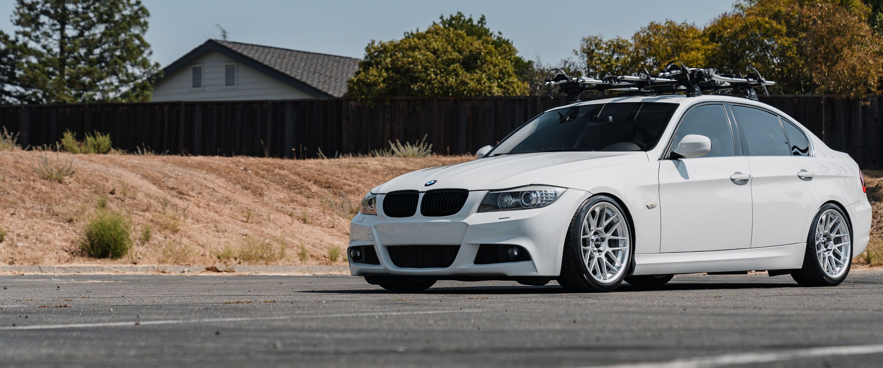 White BMW E90 LCI Sedan 3 Series with 18" ARC-8 Apex wheels in Hyper Silver