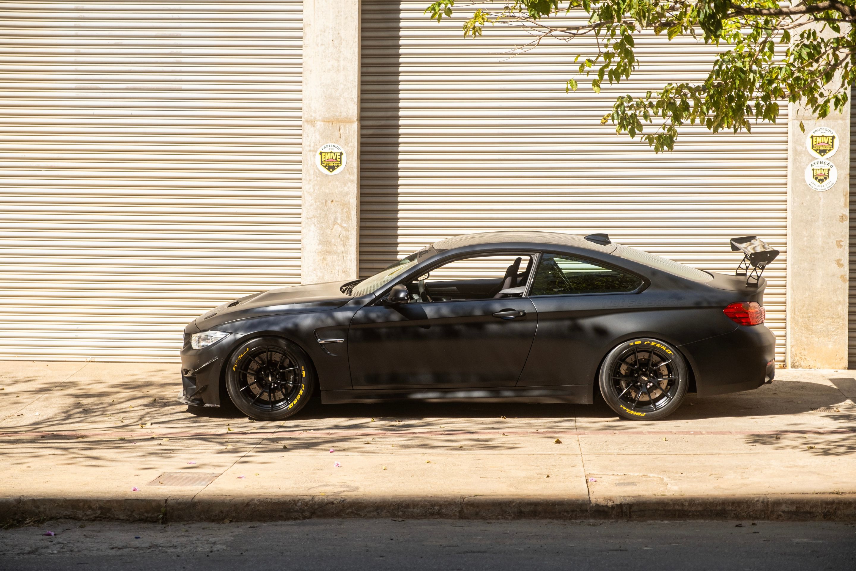 Black BMW F82 Coupe M4 with 18" VS-5RS Apex wheels in Satin Black