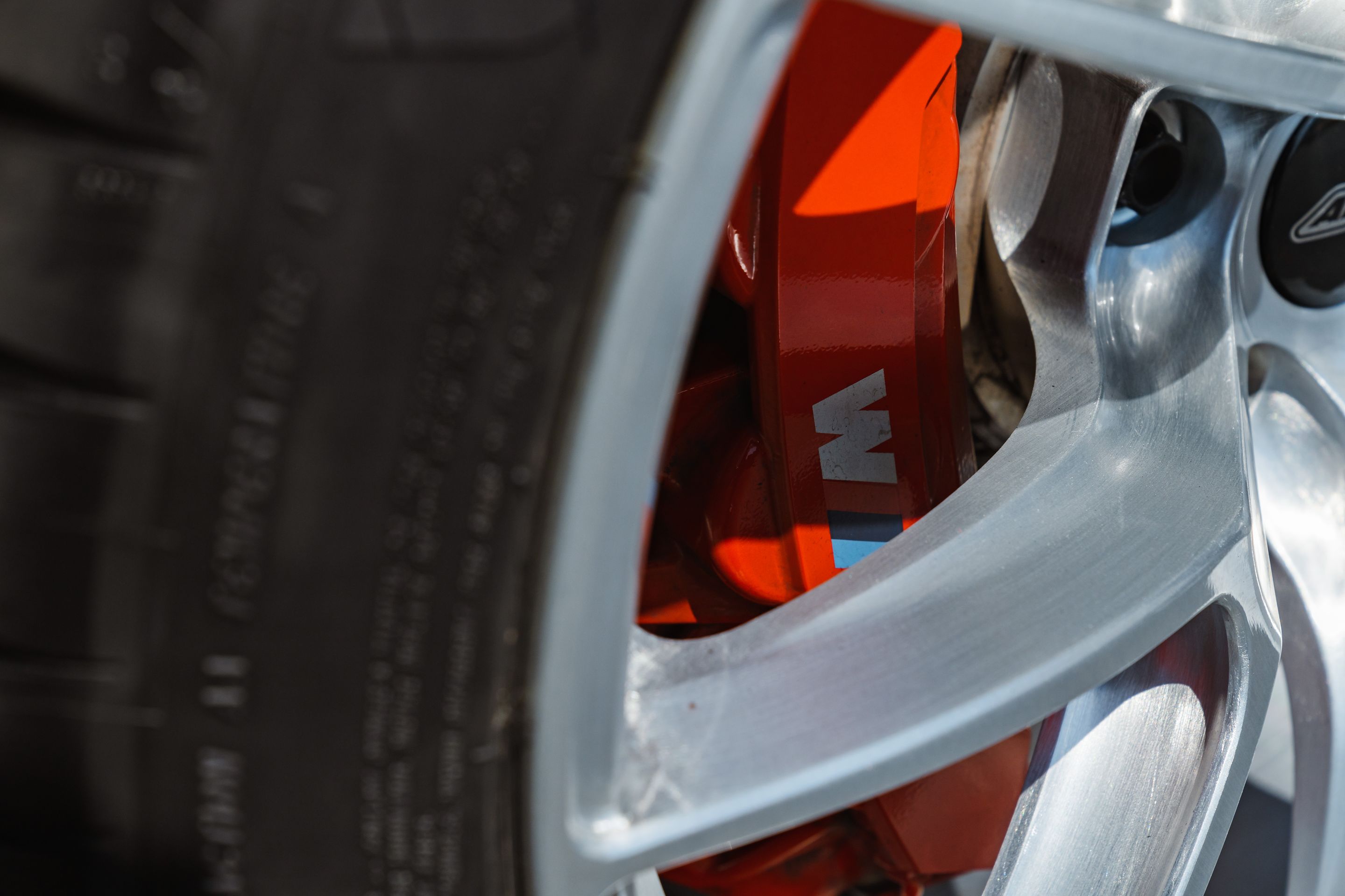 Grey BMW G80 M3 with 19"/20" VS-5RS Apex wheels in Brushed Clear