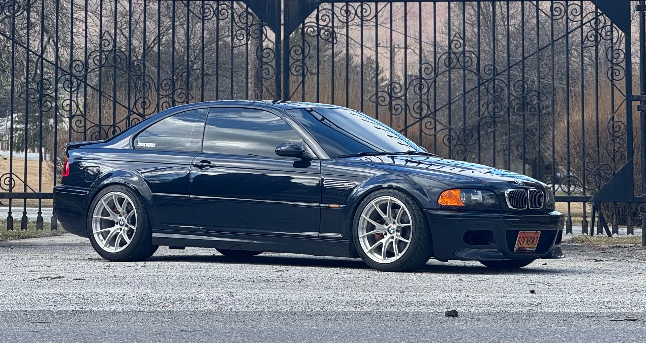Black BMW E46 M3 with 18" VS-5RS Apex wheels in Brushed Clear