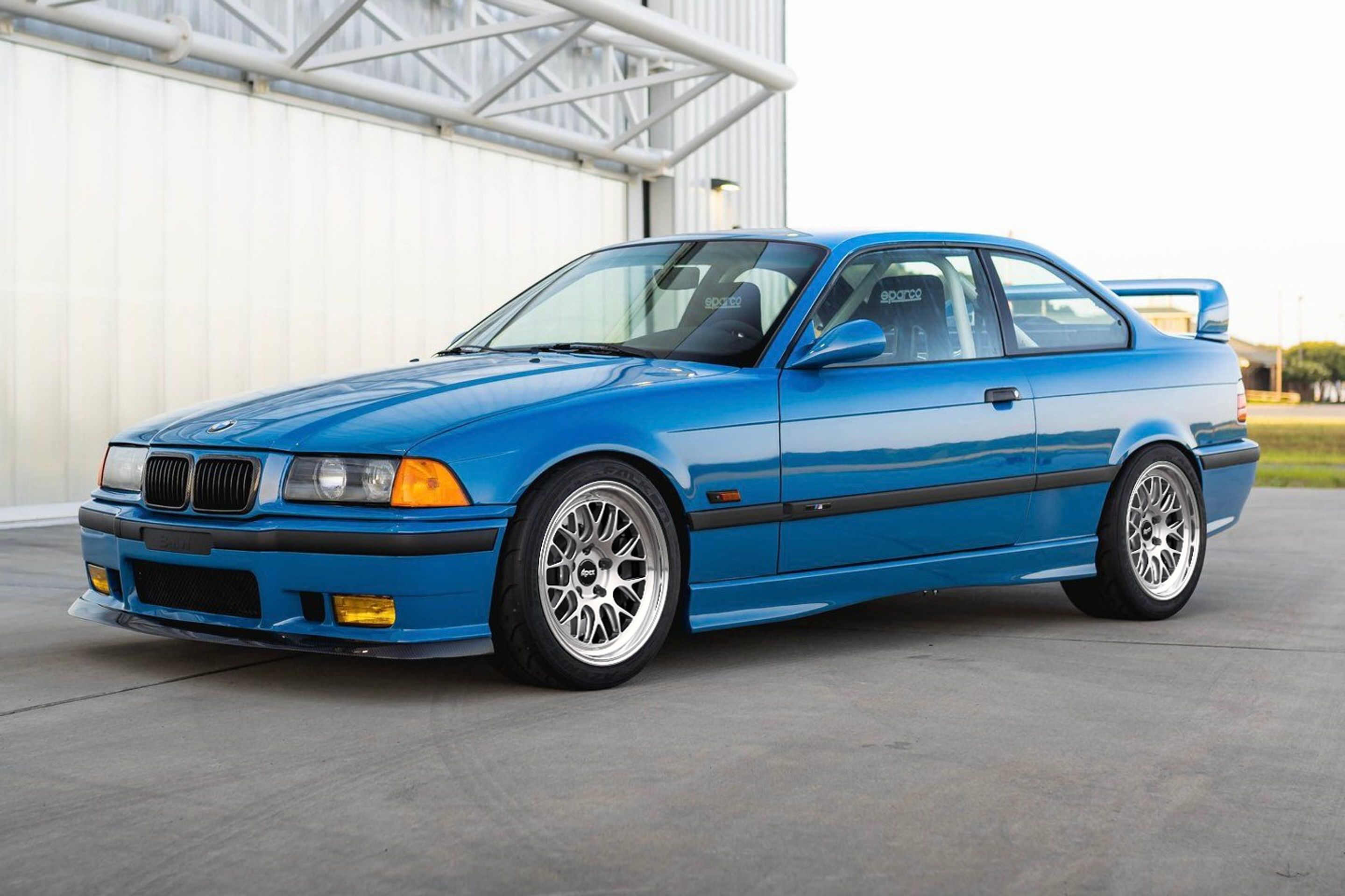 Blue BMW E36 M3 with 17" ML-10RT Apex wheels in Machined Lip Race Silver