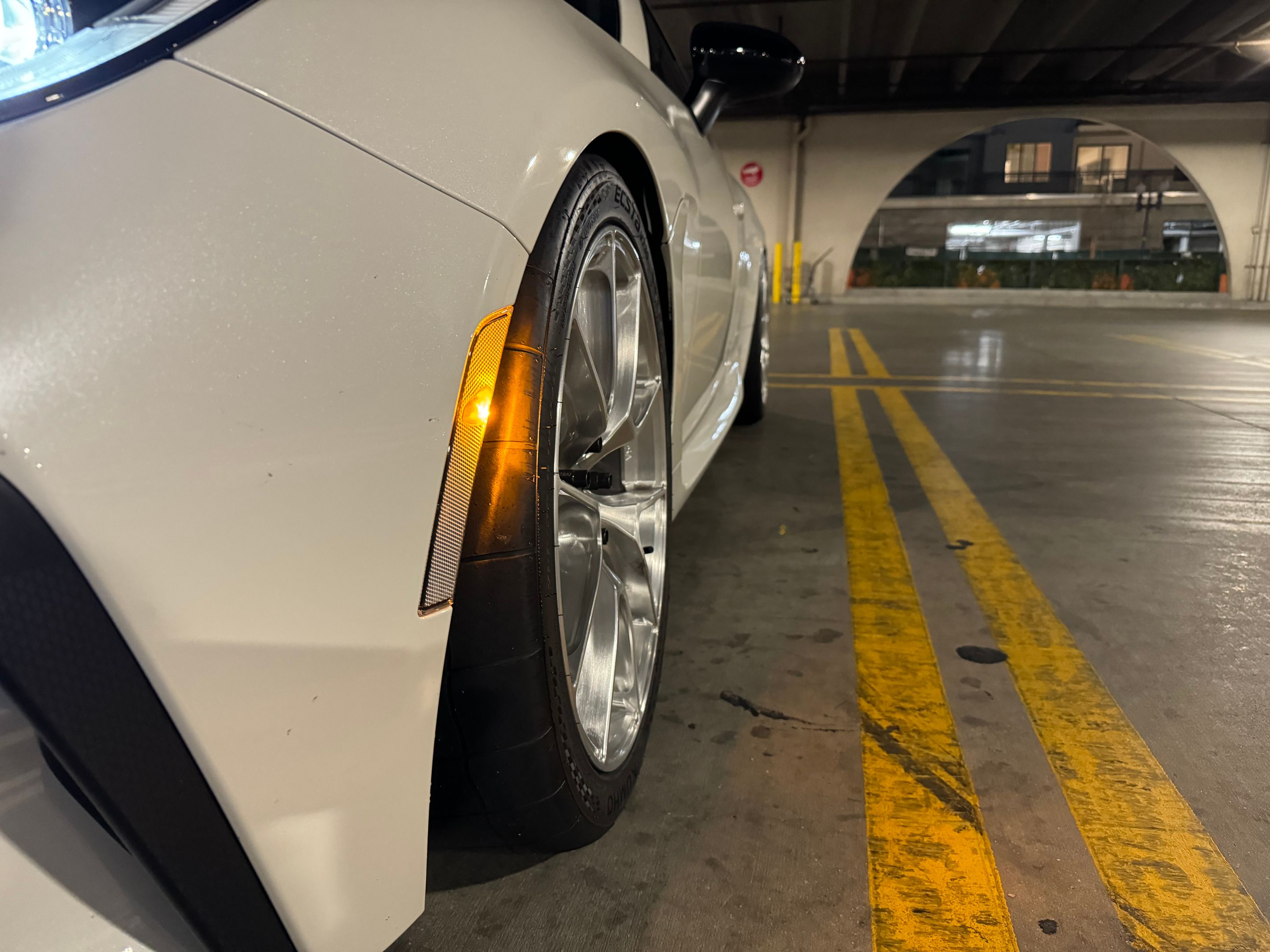 White Toyota GR86 with 18" VS-5RS Apex wheels in Brushed Clear
