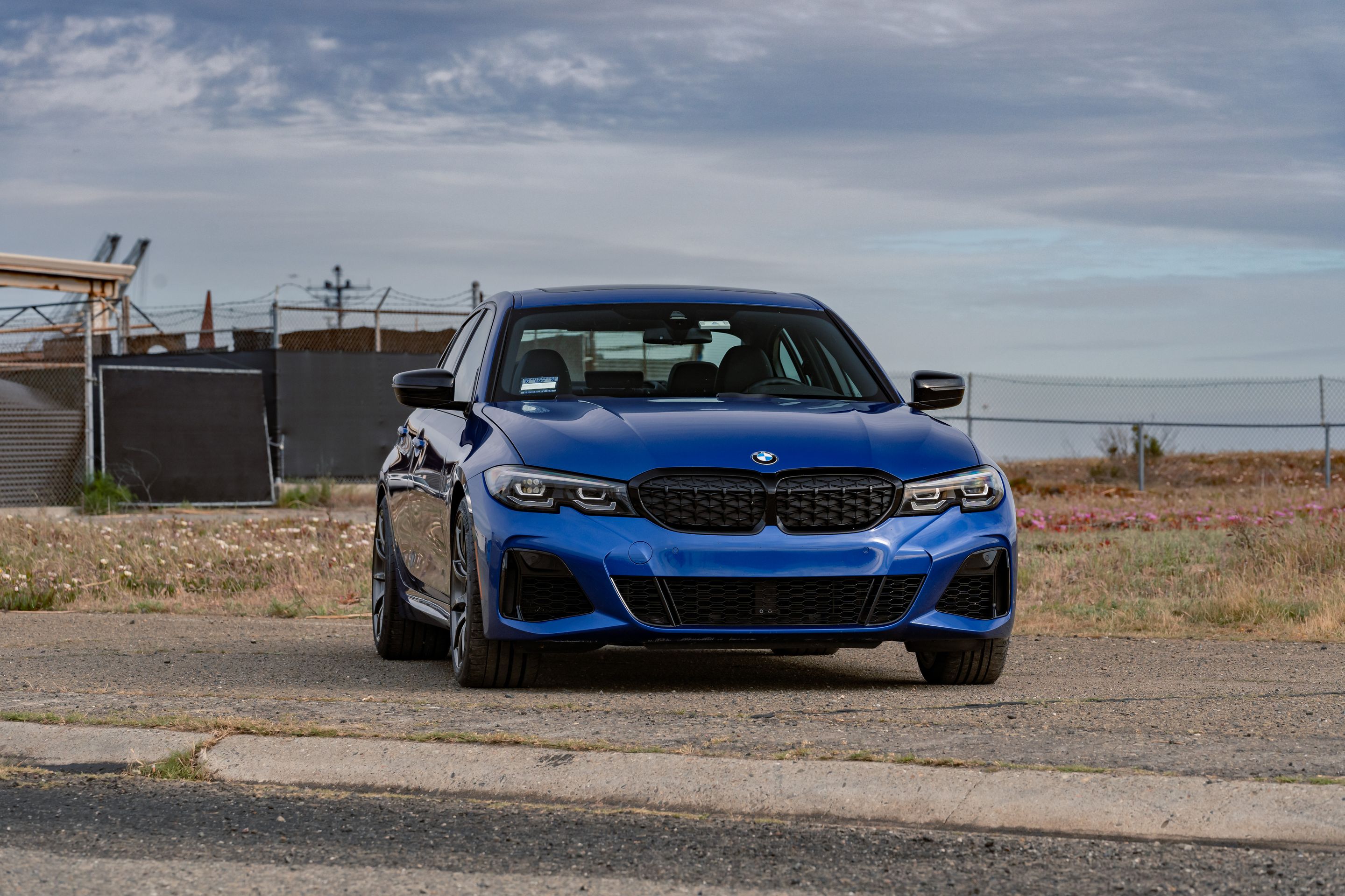 Blue BMW G20 Sedan 3 Series with 19" SM-10 Apex wheels in Anthracite