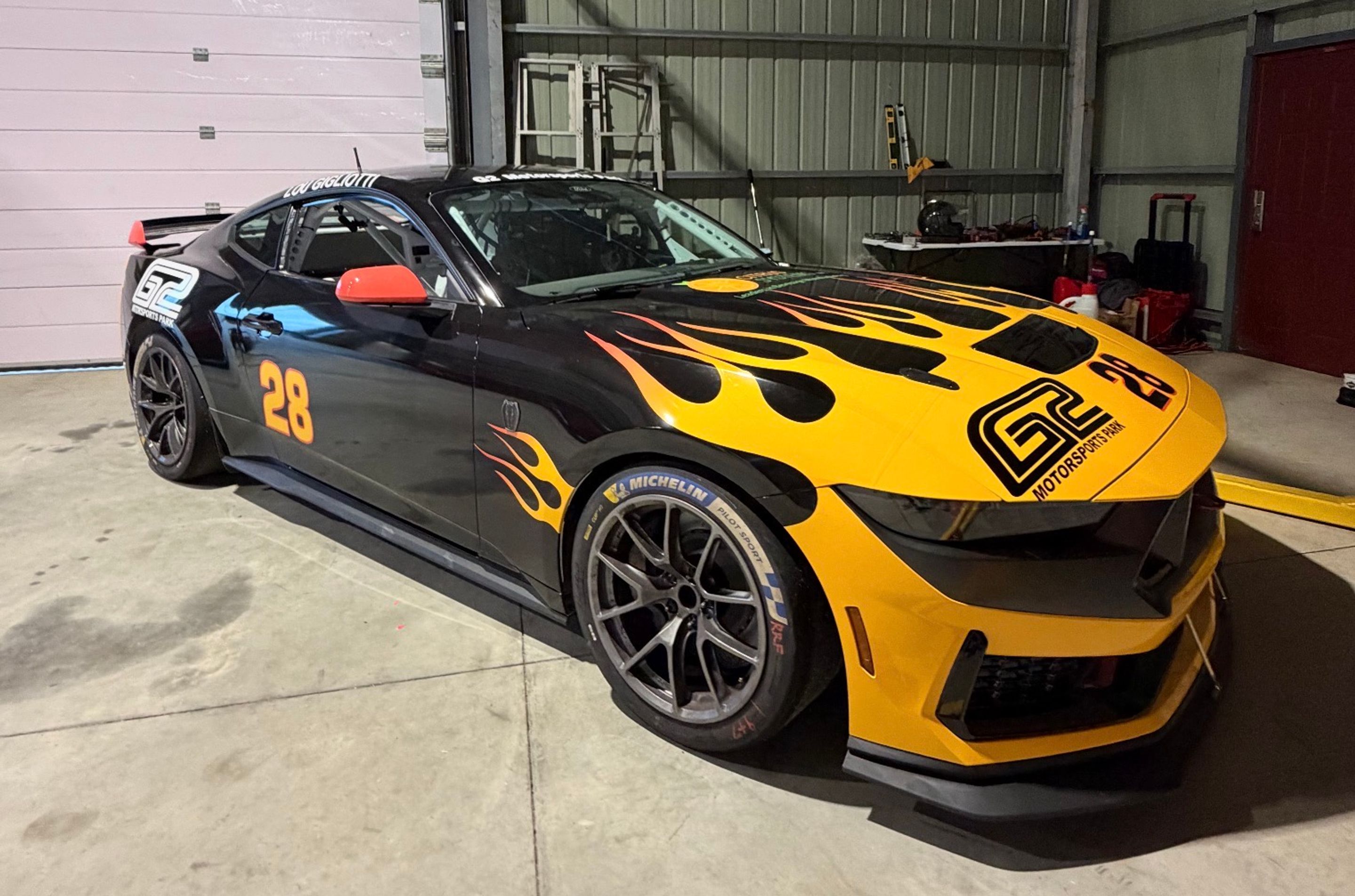 Black Ford Performance Mustang Dark Horse R with 18" VS-5RE Apex wheels in Anthracite