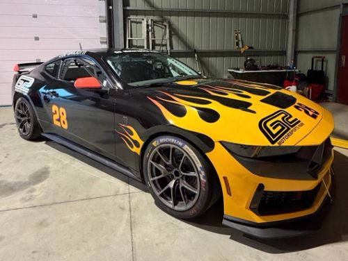 Black Ford Mustang - VS-5RE in Anthracite