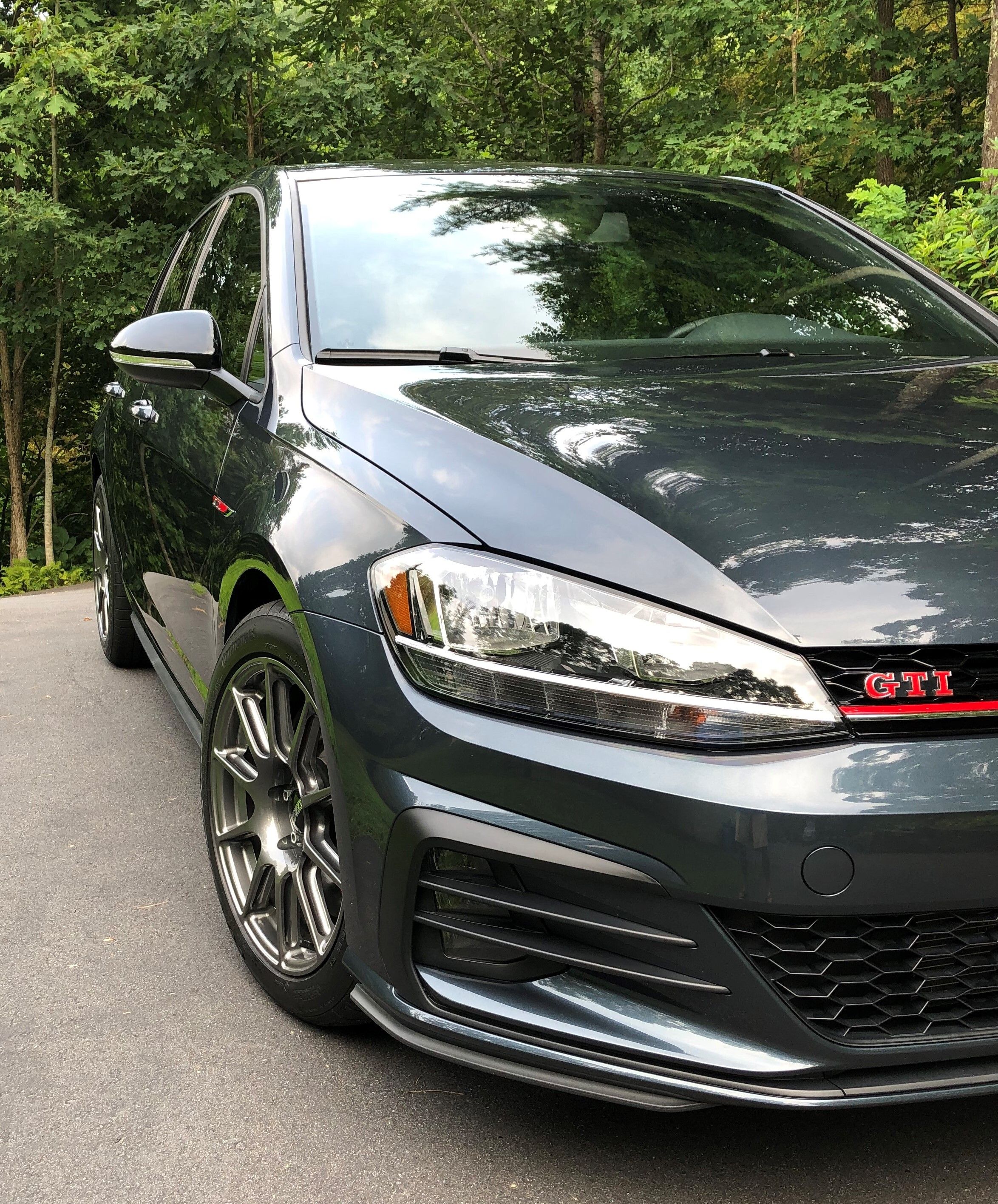 Grey VW MK7 GTI with 17" SM-10 Apex wheels in Anthracite