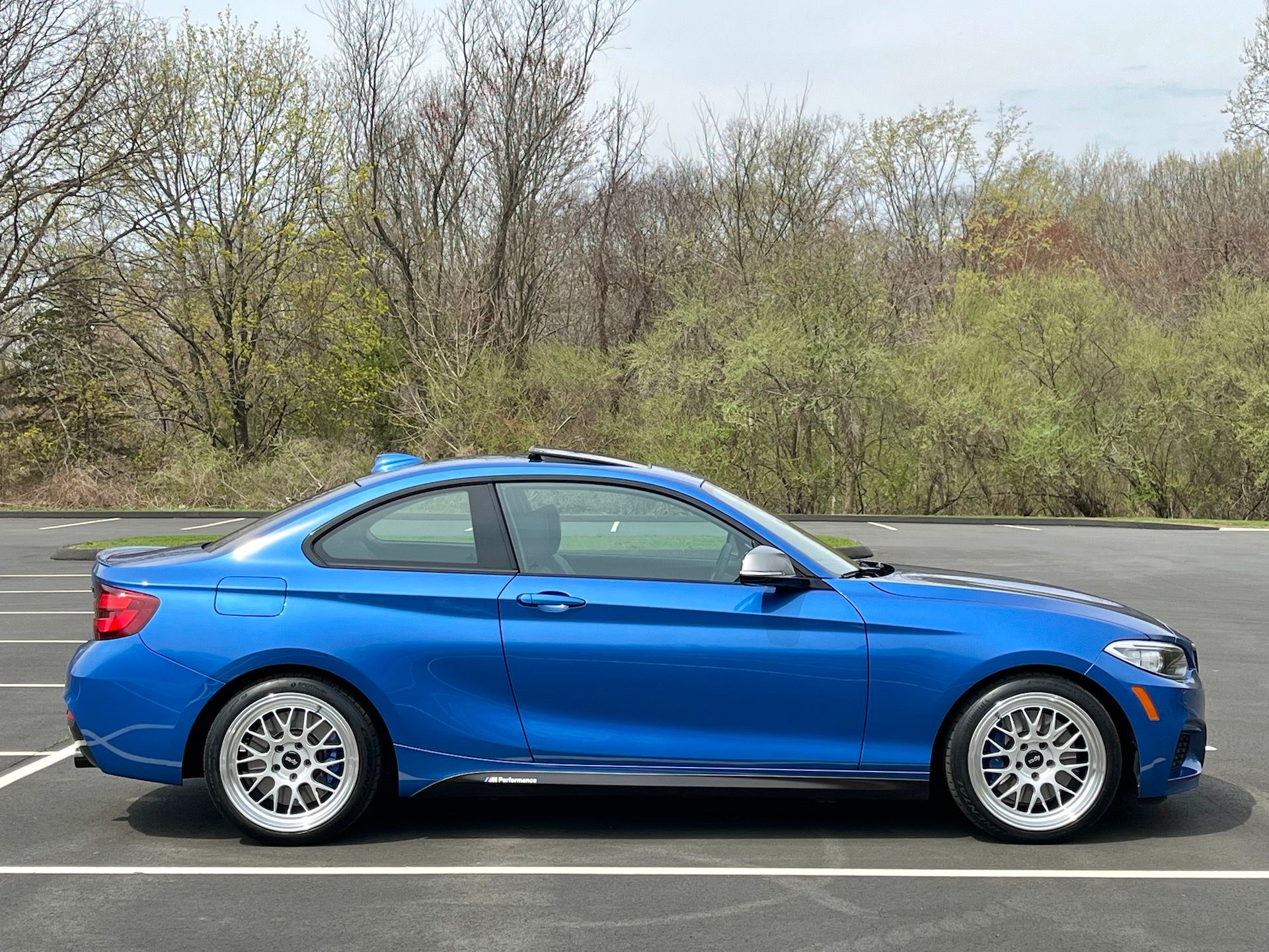 Blue BMW F22 Coupe 2 Series with 18" ML-10RT Apex wheels in Machined Lip Race Silver