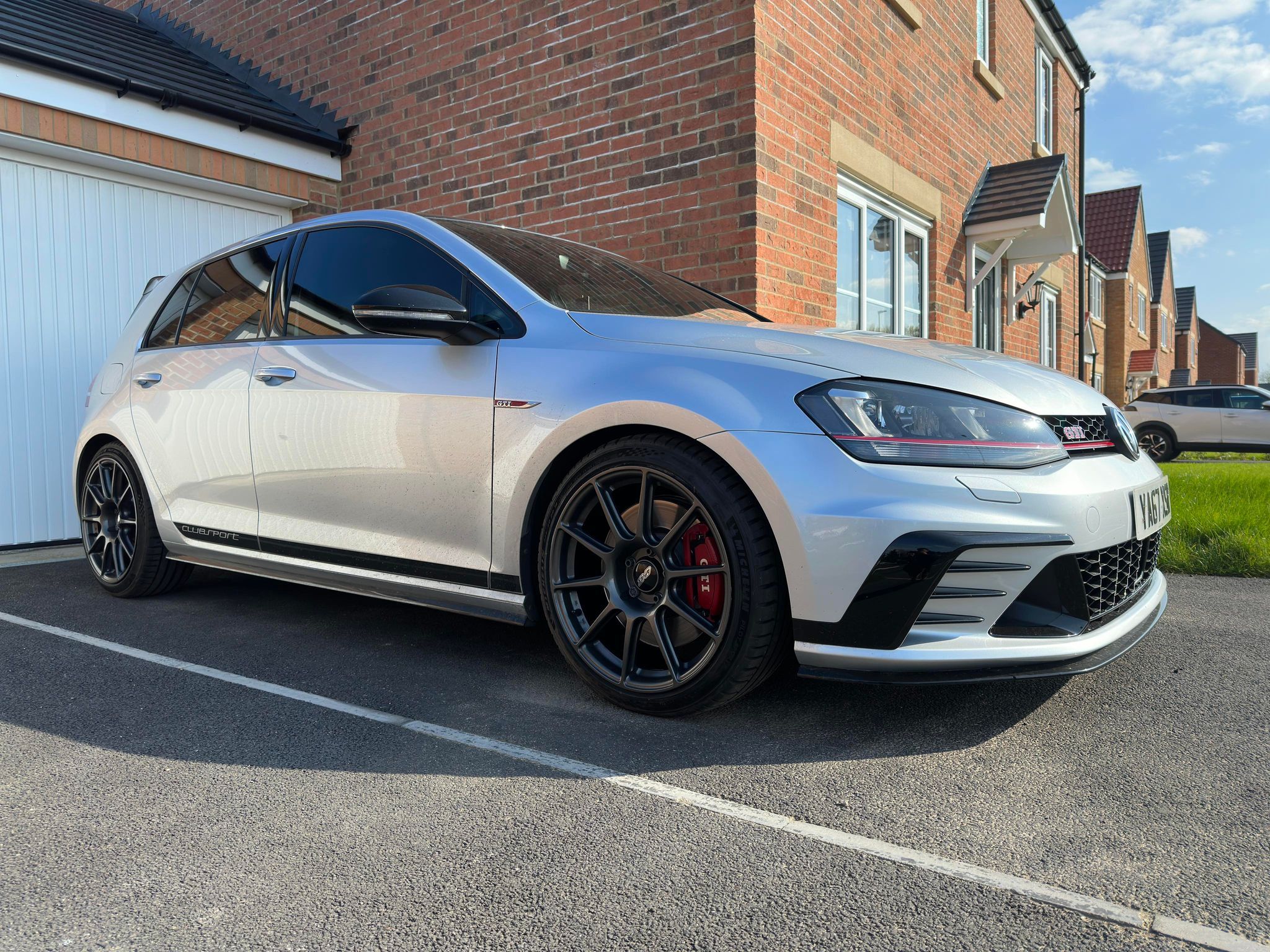 Silver VW MK7 GTI with 18" SM-10 Apex wheels in Anthracite