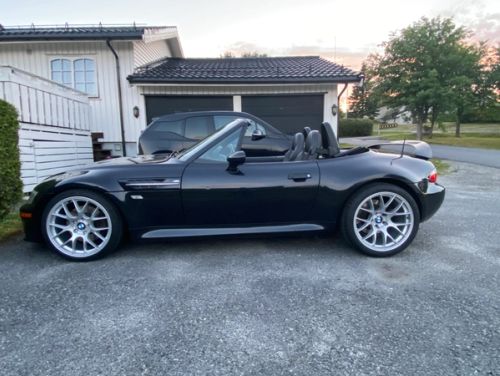 Black BMW Z3 M - EC-7 in Race Silver