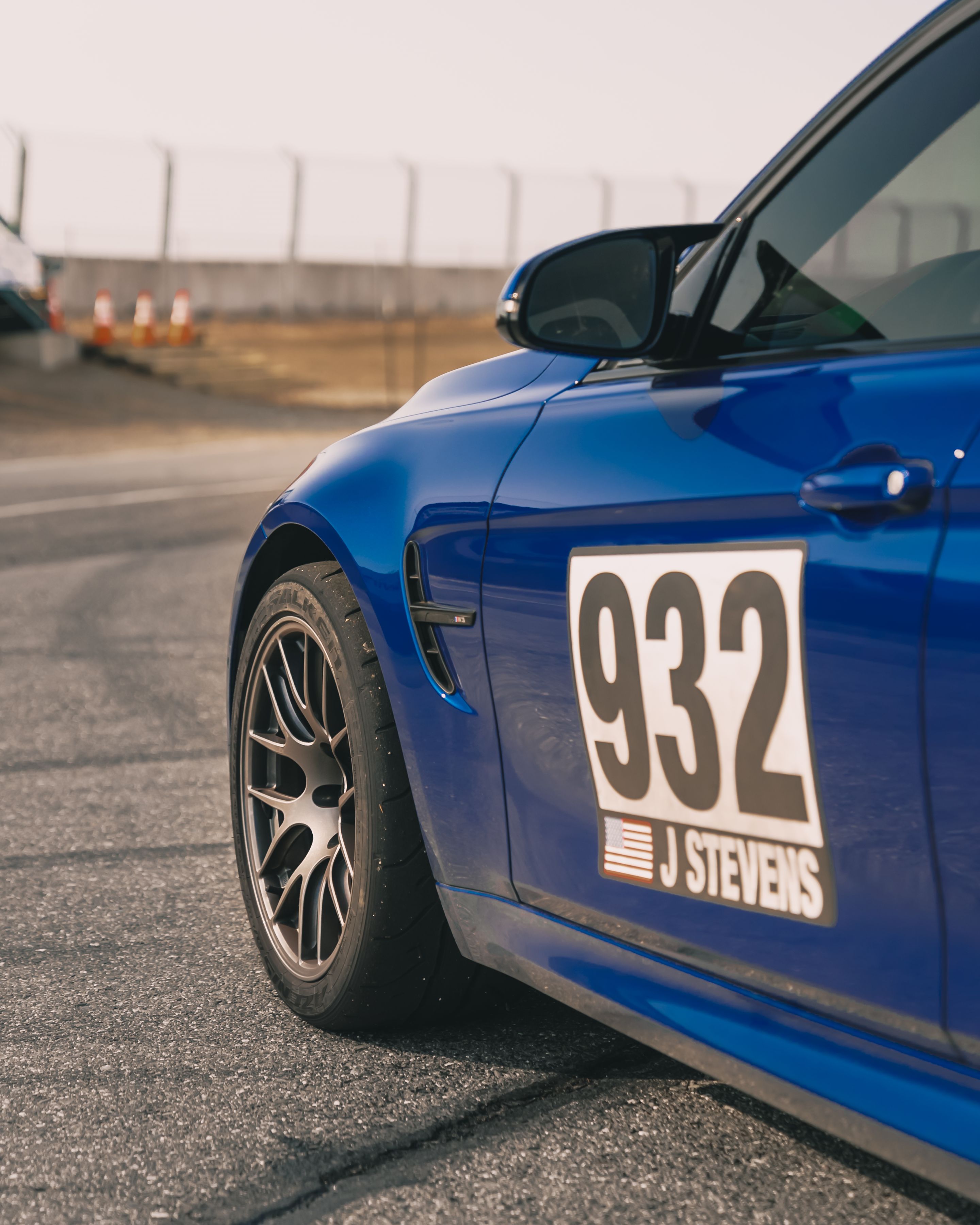Blue BMW F80 M3 with 18" EC-7R Apex wheels in Anthracite