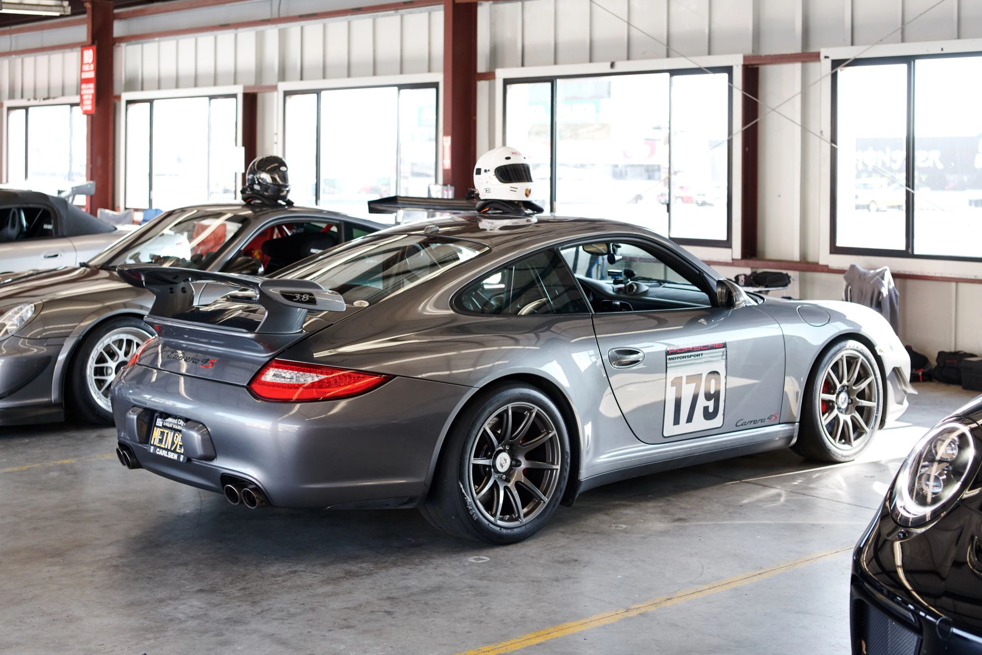 Grey Porsche 911 997 Carrera 4S with 18" SM-10 Apex wheels in Anthracite