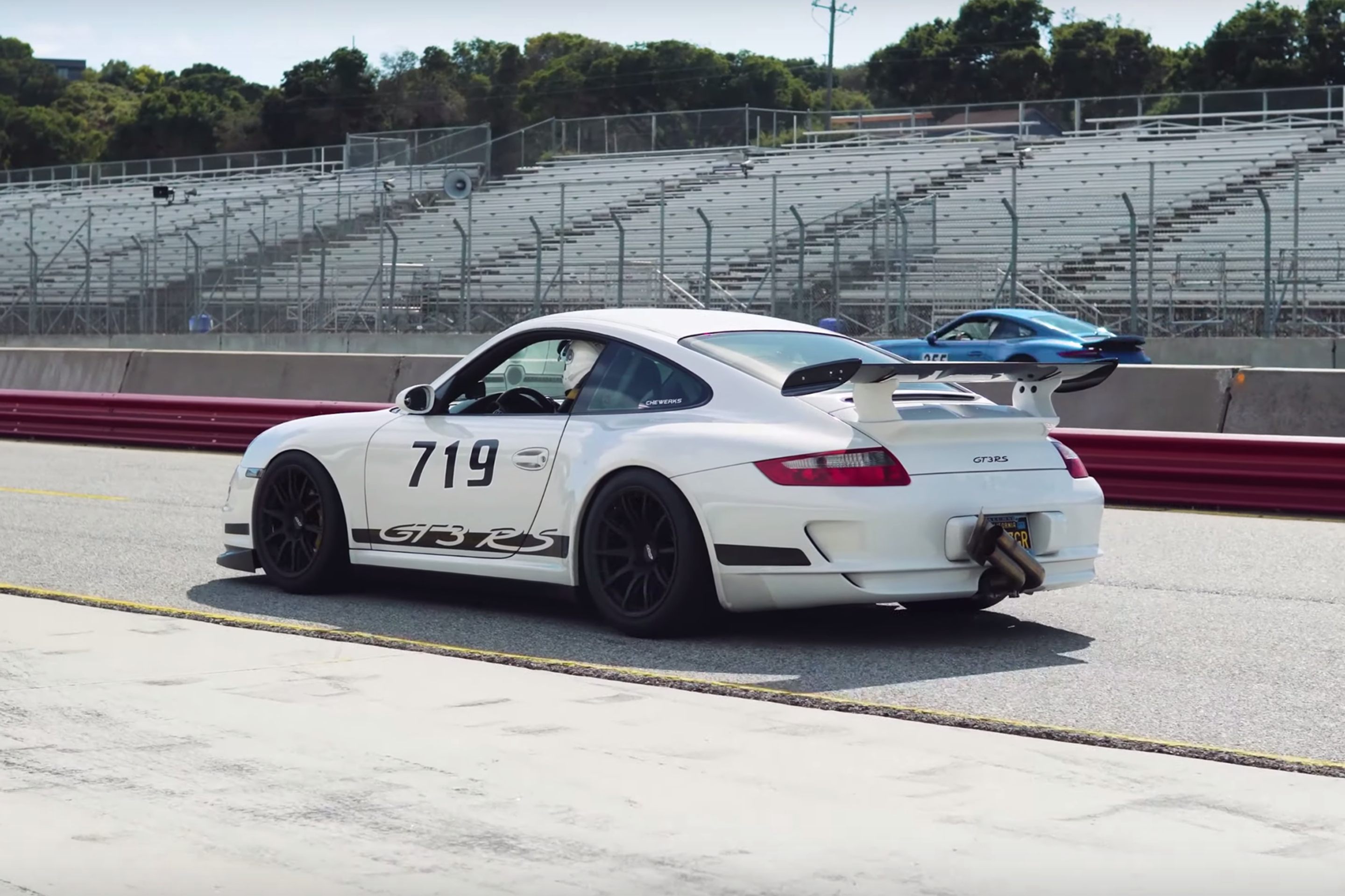 White Porsche 911 997 GT3 RS with 18" SM-10 Apex wheels in Satin Black