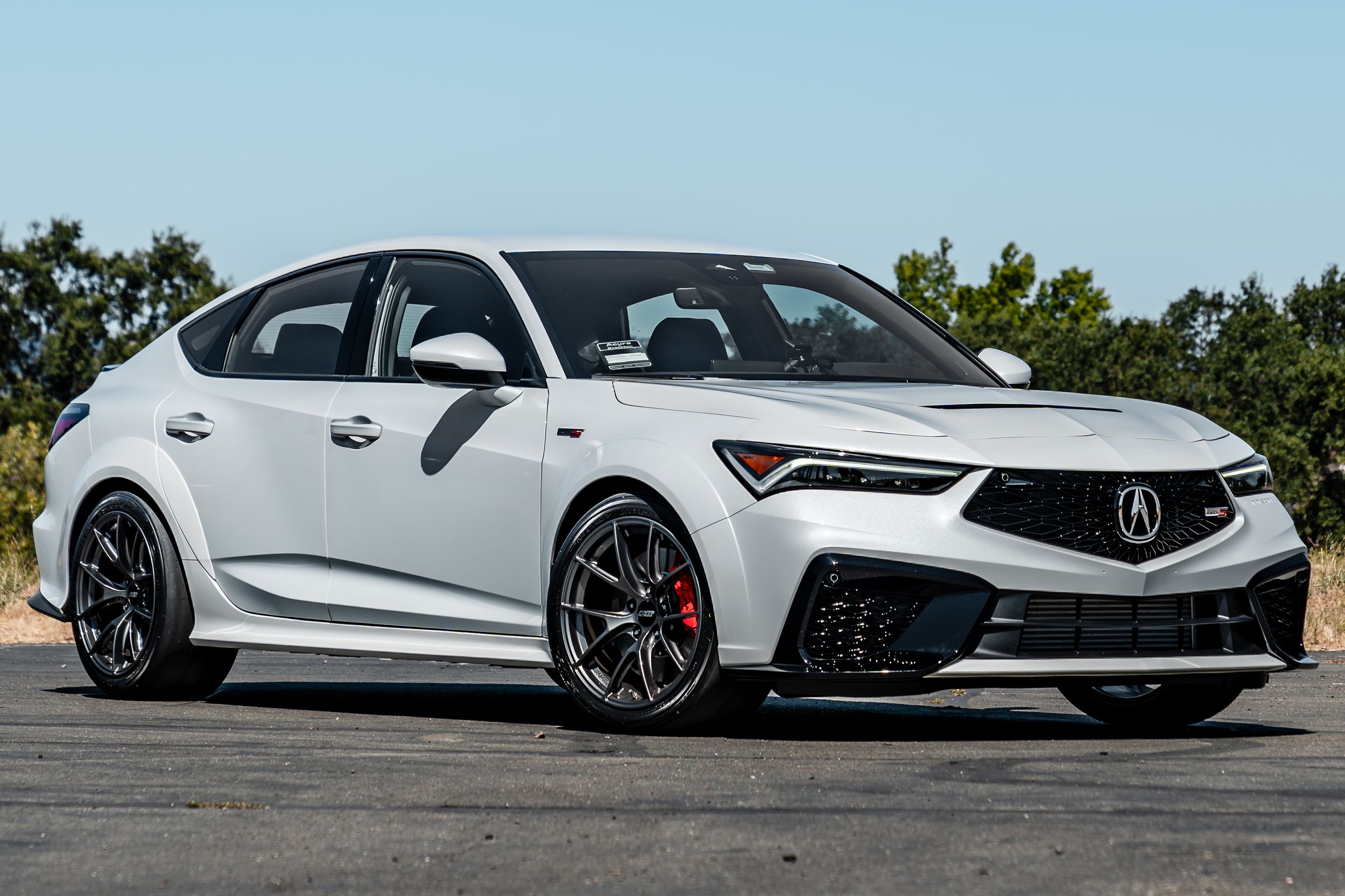 White Acura DE5 Integra Type-S with 18" VS-5RS Apex wheels in Anthracite