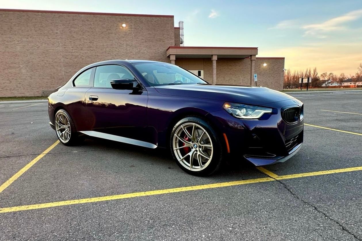 Purple BMW G42 2 Series with 19" VS-5RS Apex wheels in Motorsport Gold