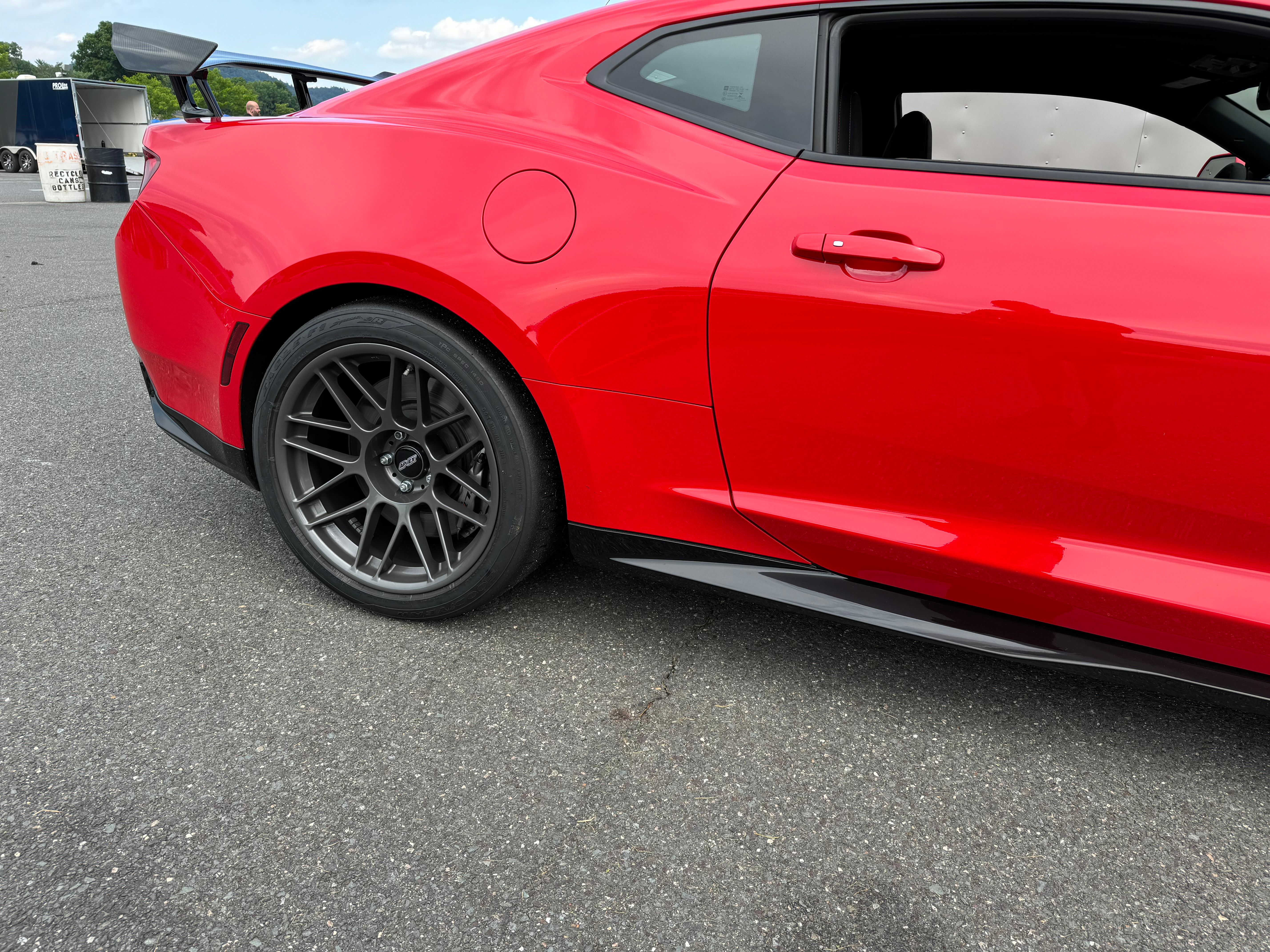 Chevrolet 6th Gen Camaro ZL1 1LE with 19