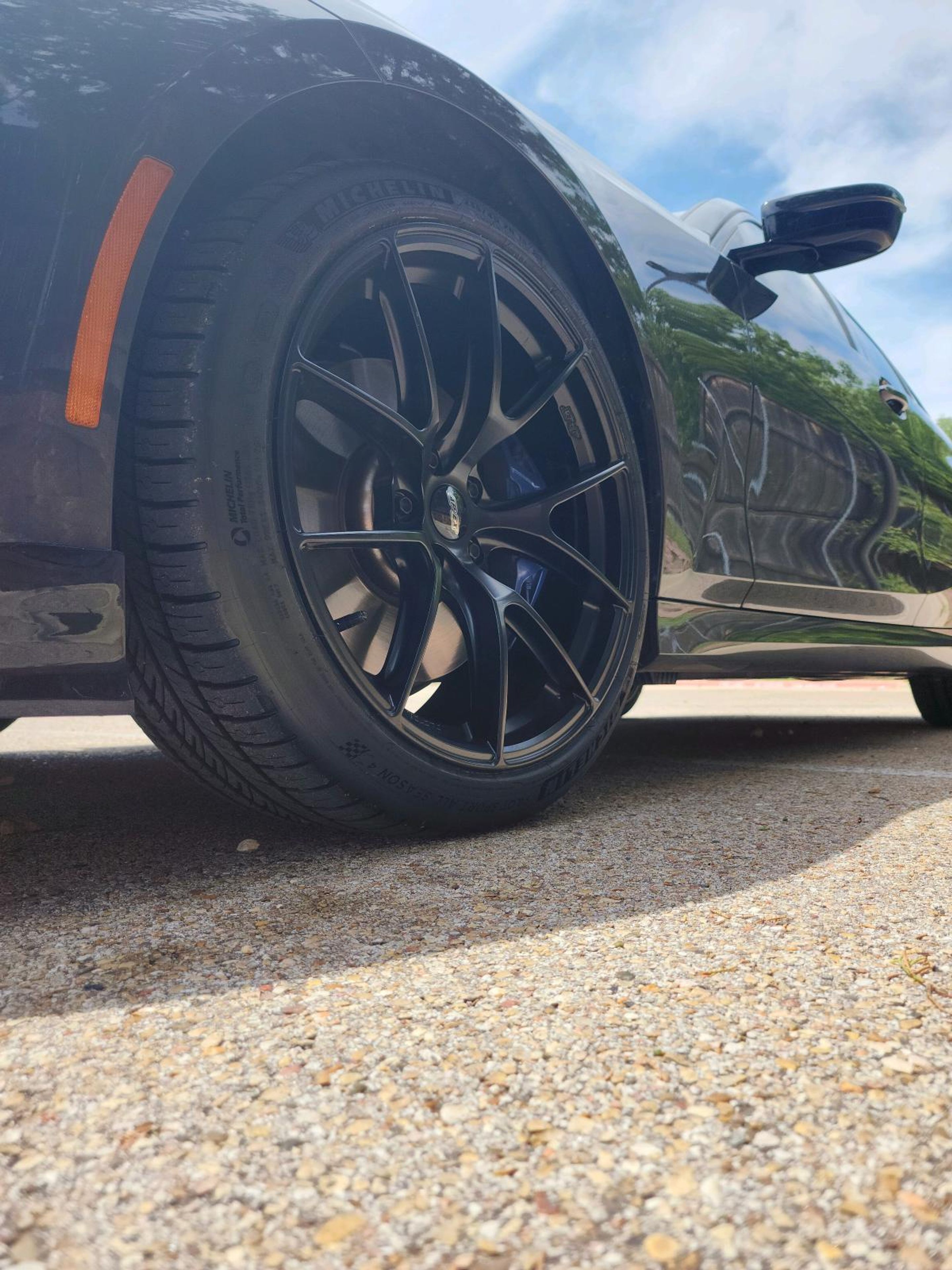 Grey BMW G20 Sedan 3 Series with 19" VS-5RS Apex wheels in Satin Black