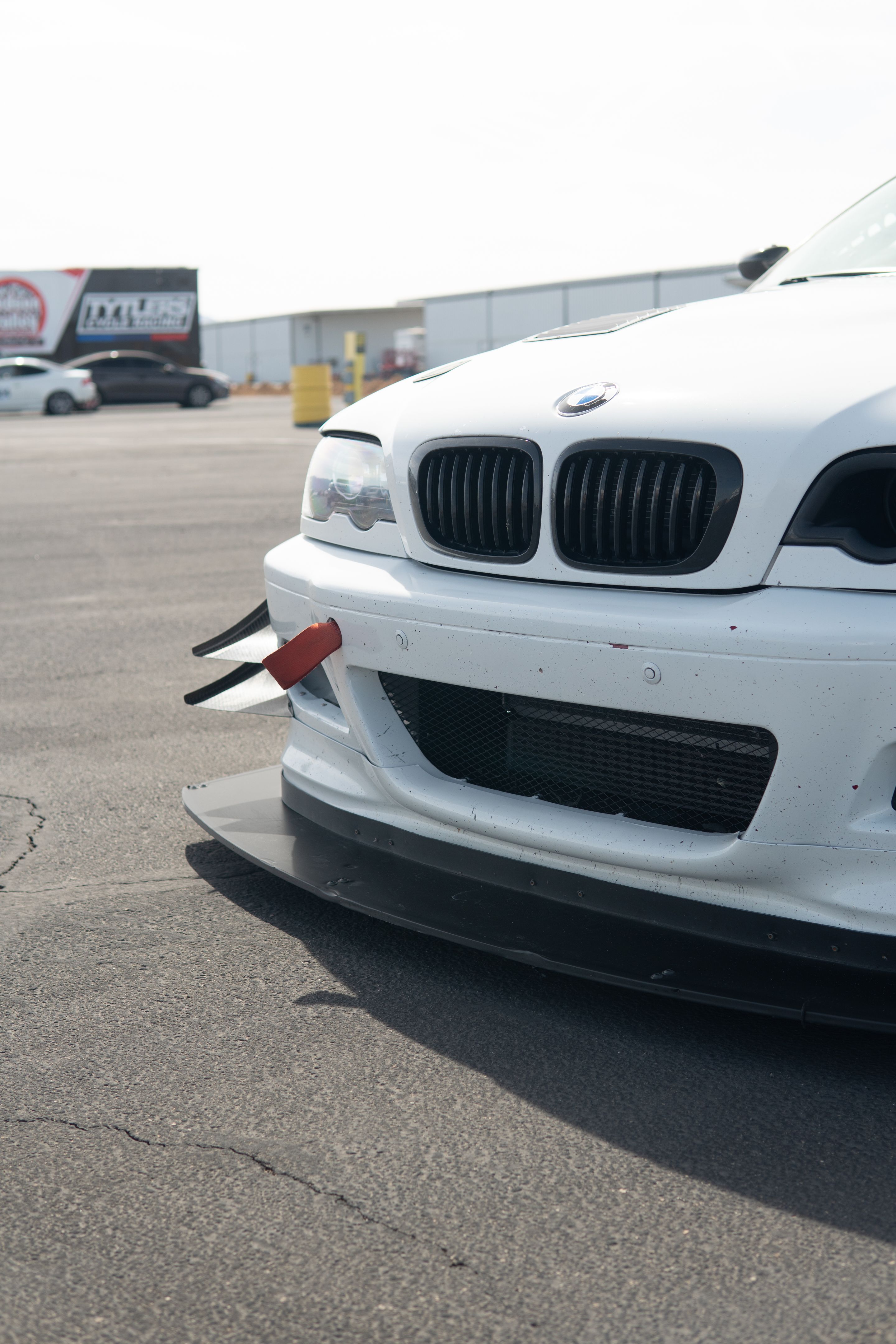 White BMW E46 M3 with 18" VS-5RS Apex wheels in Brushed Clear