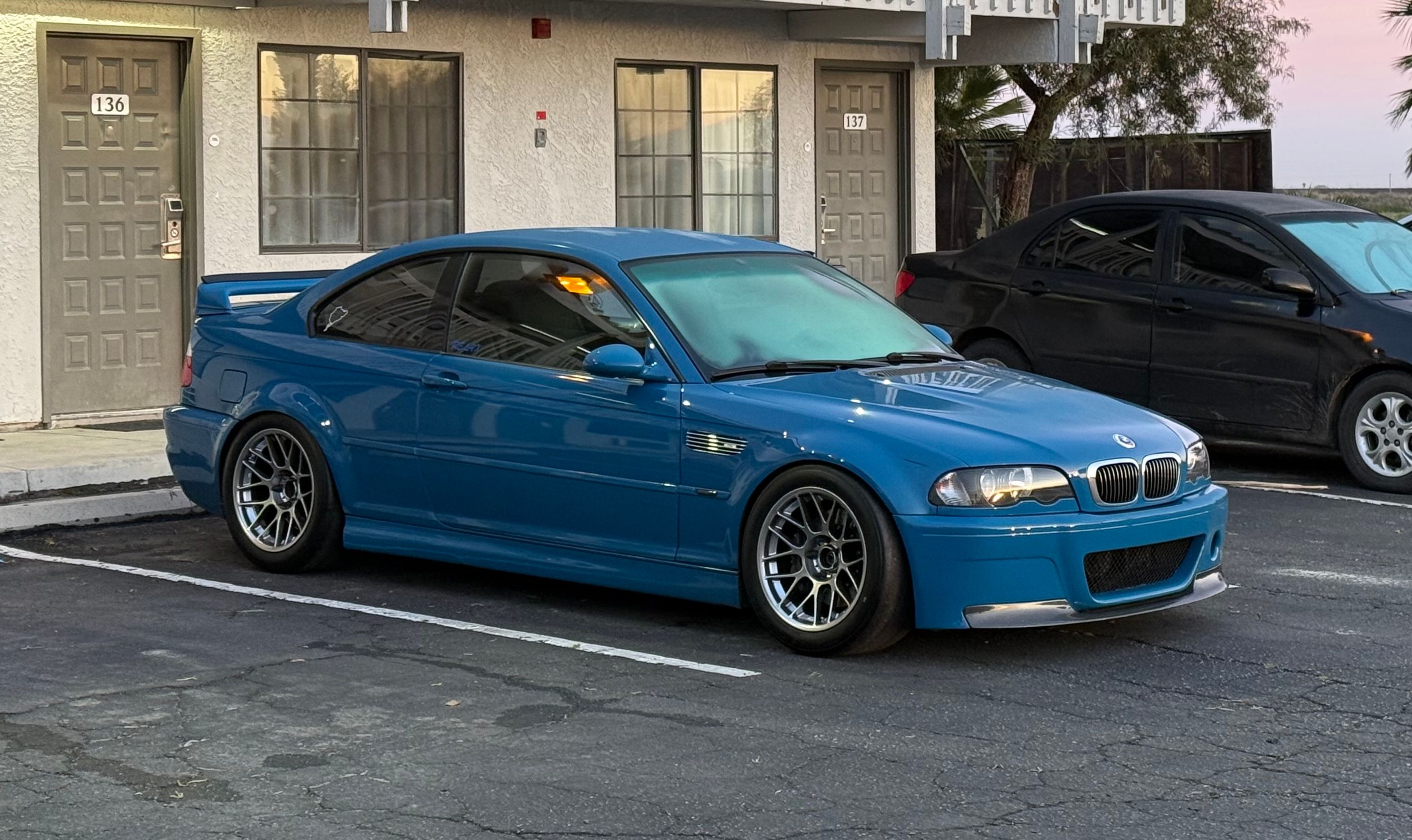 Blue BMW E46 M3 with 17" ARC-8 Apex wheels in Hyper Black