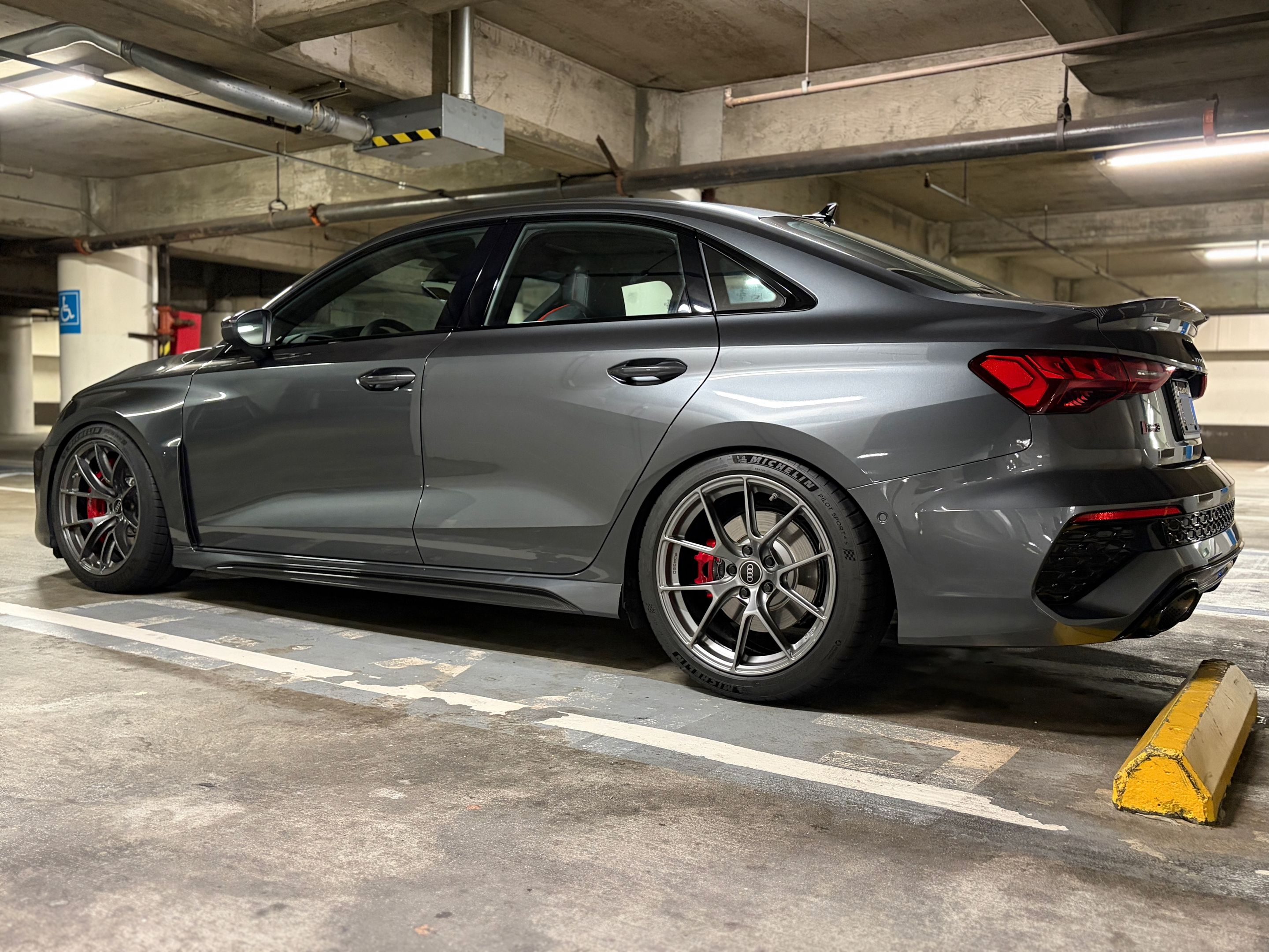 Grey Audi 8Y RS 3 with 18" VS-5RS Apex wheels in Anthracite