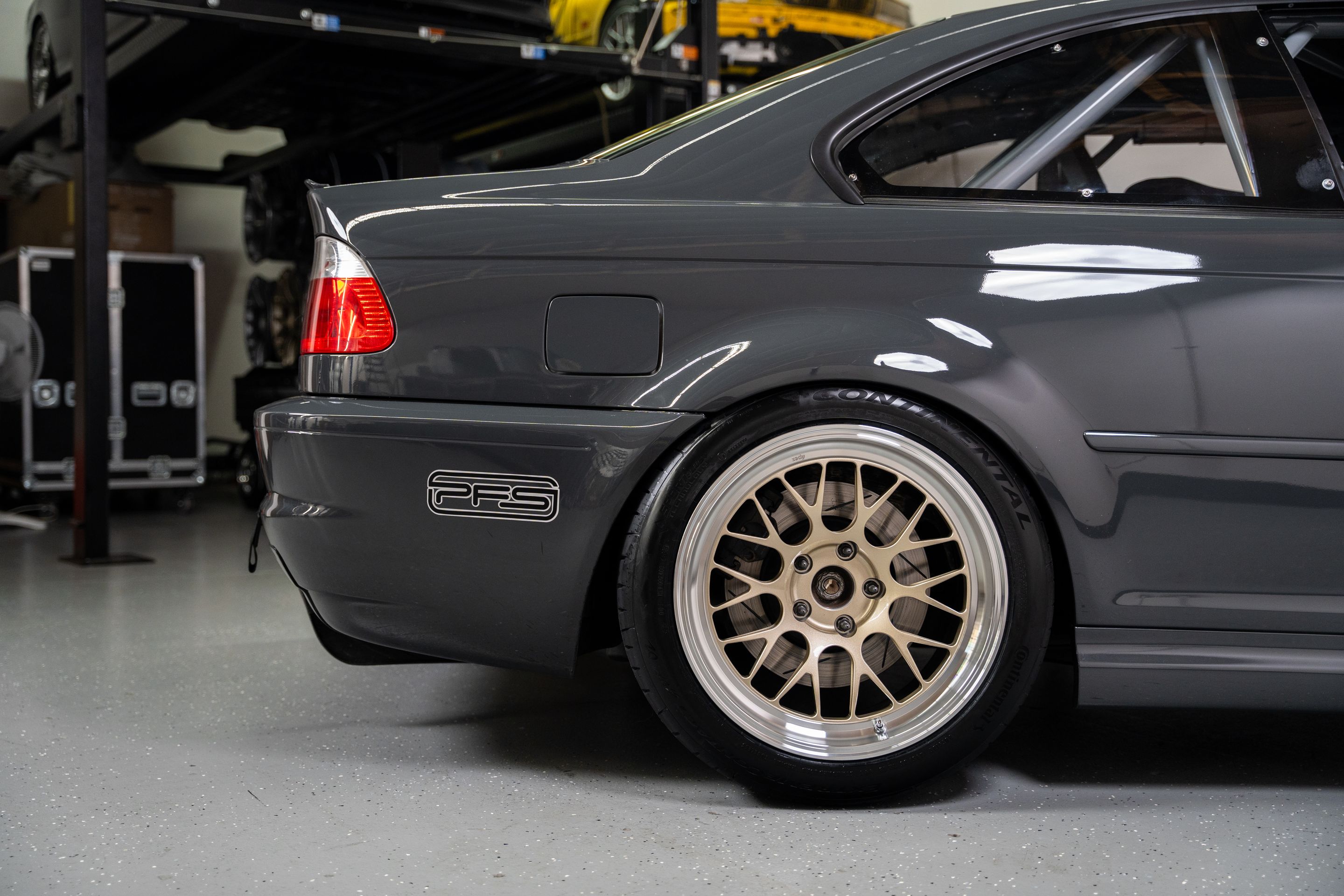 Grey BMW E46 M3 with 18" ML-10RT Apex wheels in Machined Lip Gloss Motorsport Gold