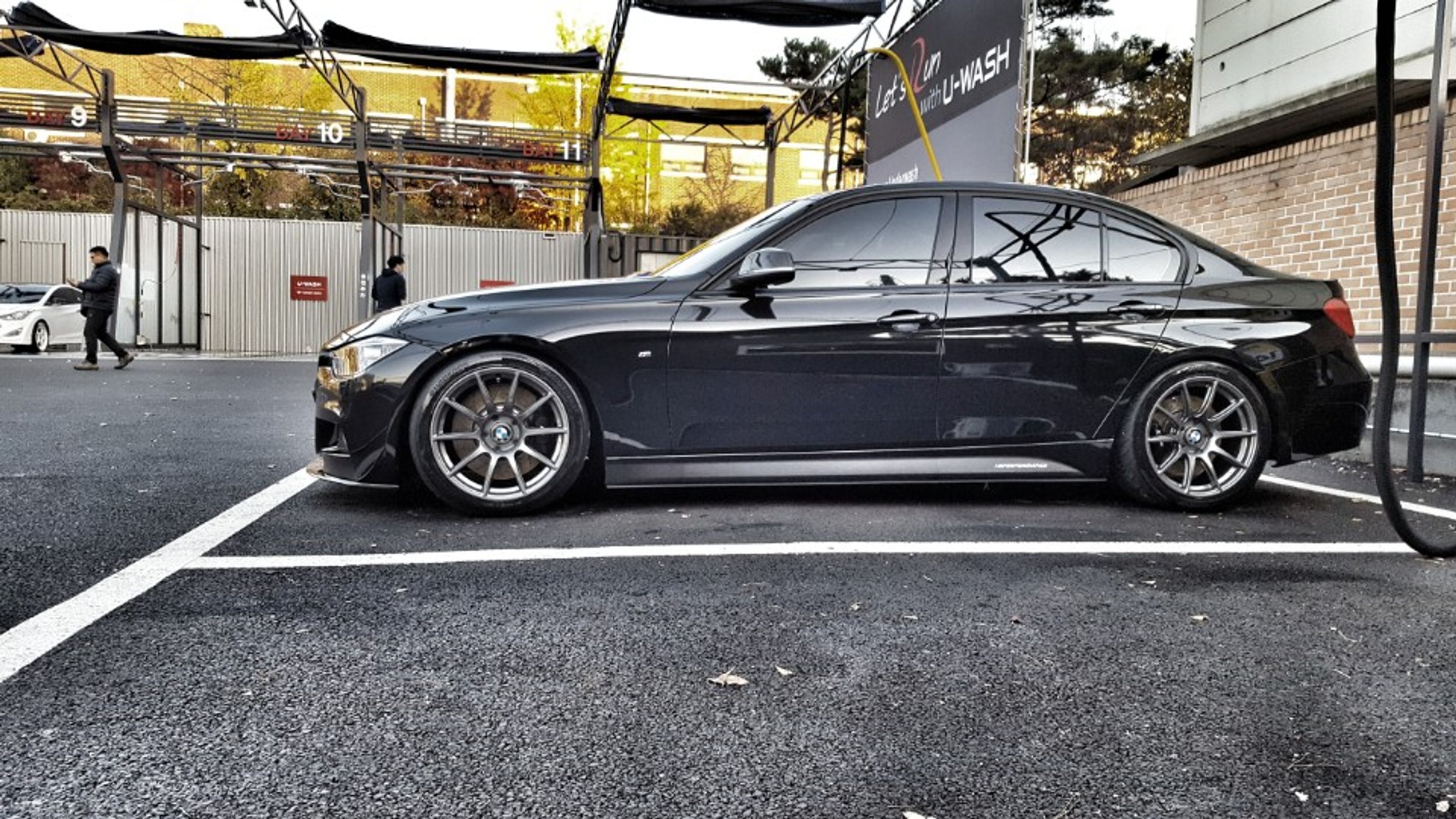 Black BMW F30 Sedan 3 Series with 18" SM-10 Apex wheels in Anthracite
