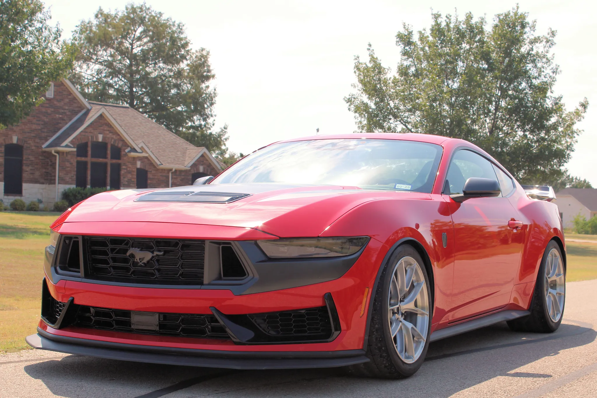 Ford S650 Mustang Dark Horse with 19