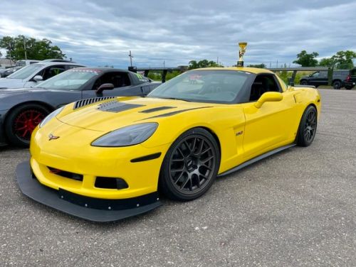 Yellow Chevrolet Corvette - EC-7 in Anthracite