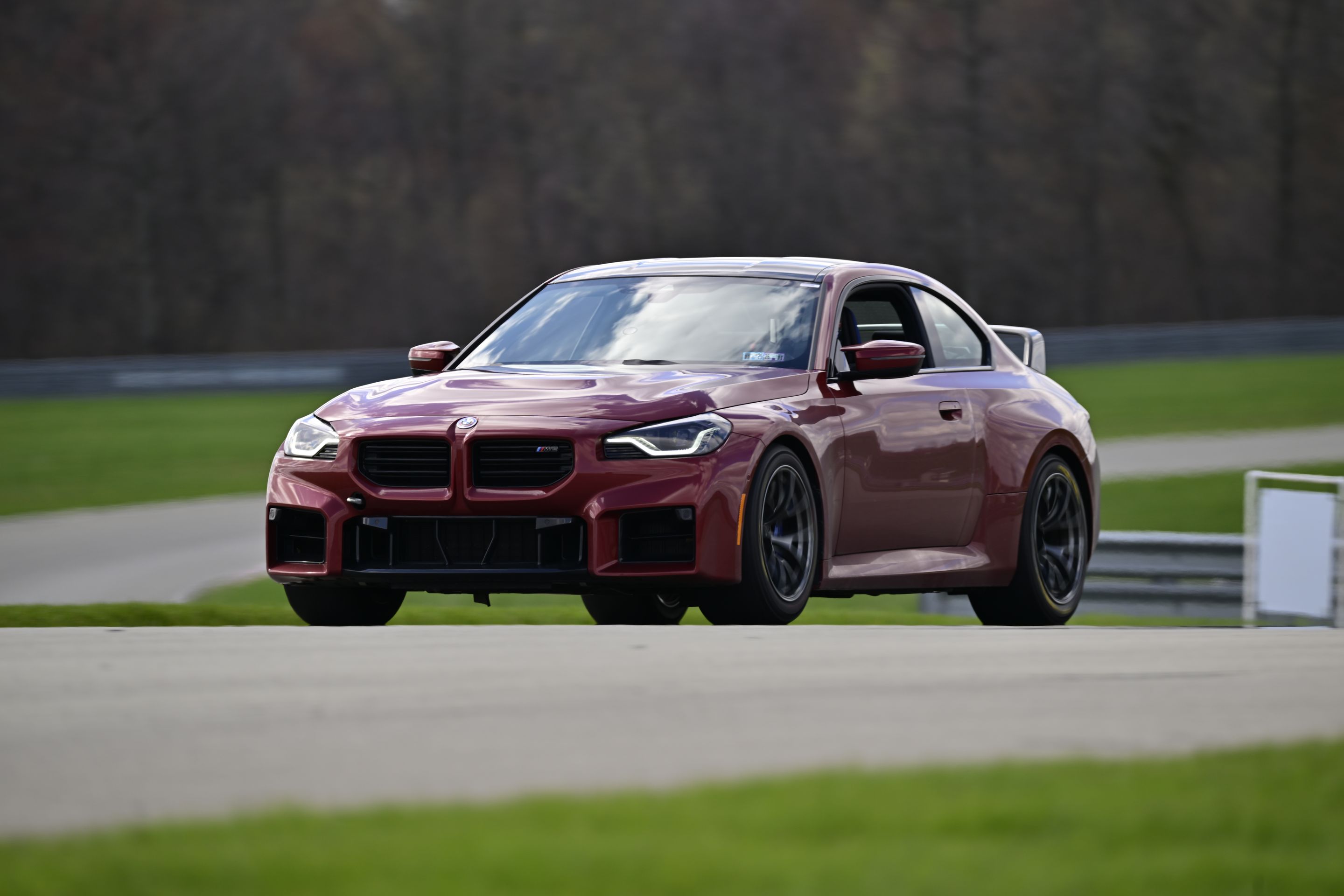 Red BMW G87 M2 with 18" VS-5RS Apex wheels in Anthracite