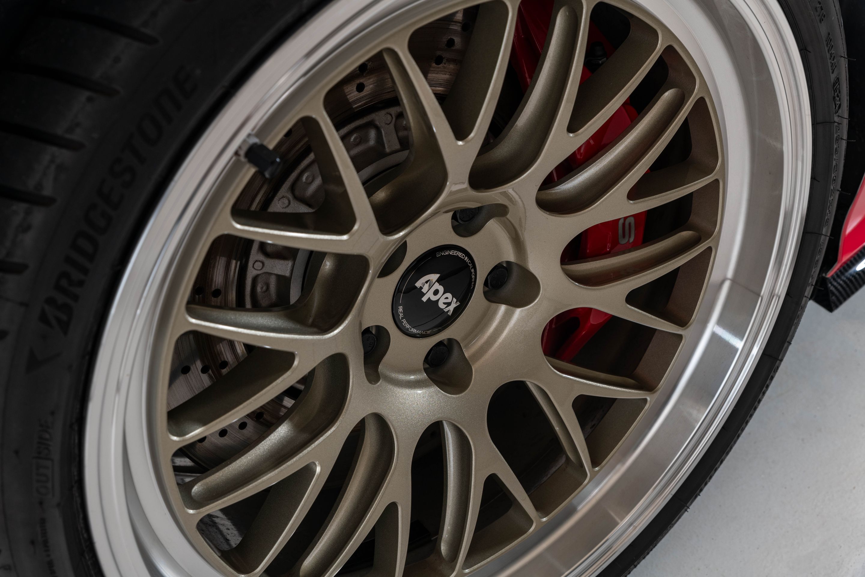 Race Livery Audi 8Y RS 3 with 19" ML-10RT Apex wheels in Machined Lip Gloss Motorsport Gold