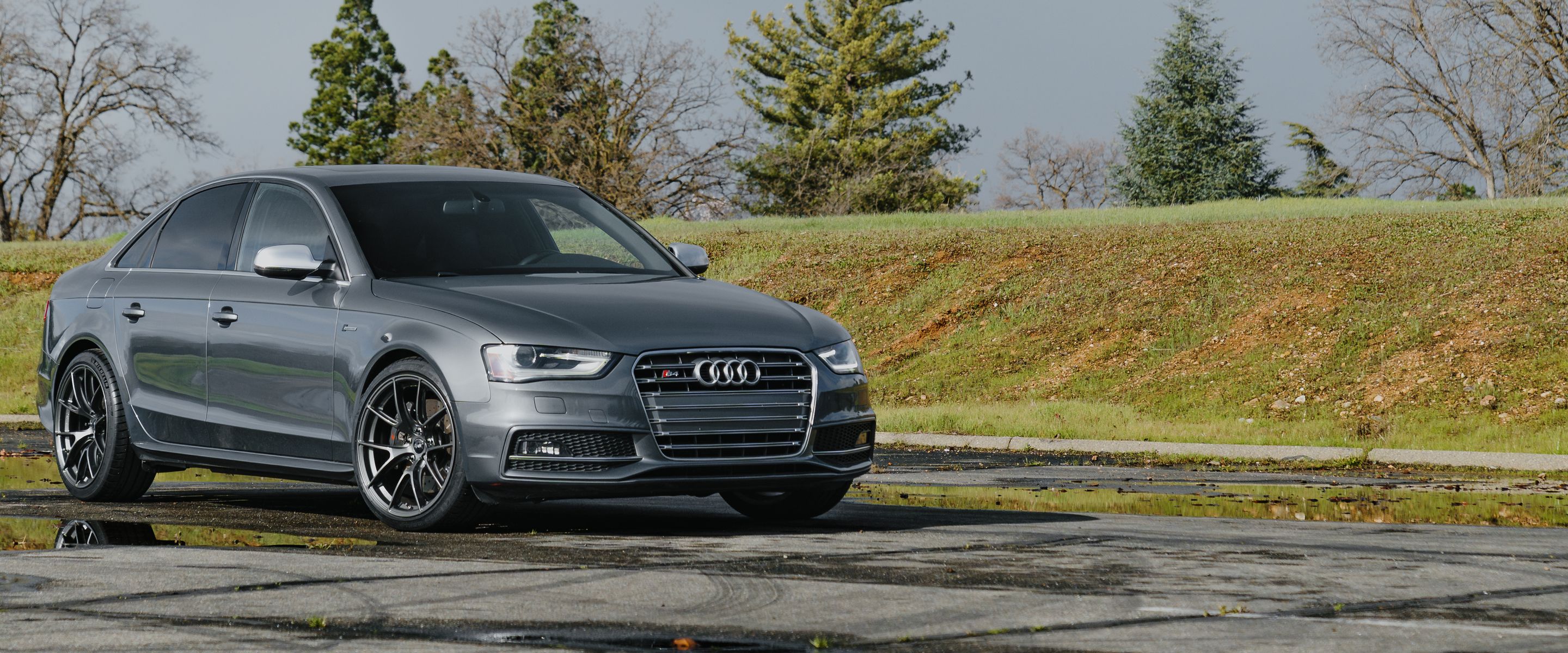 Grey Audi B8 S4 with 19" VS-5RS Apex wheels in Anthracite