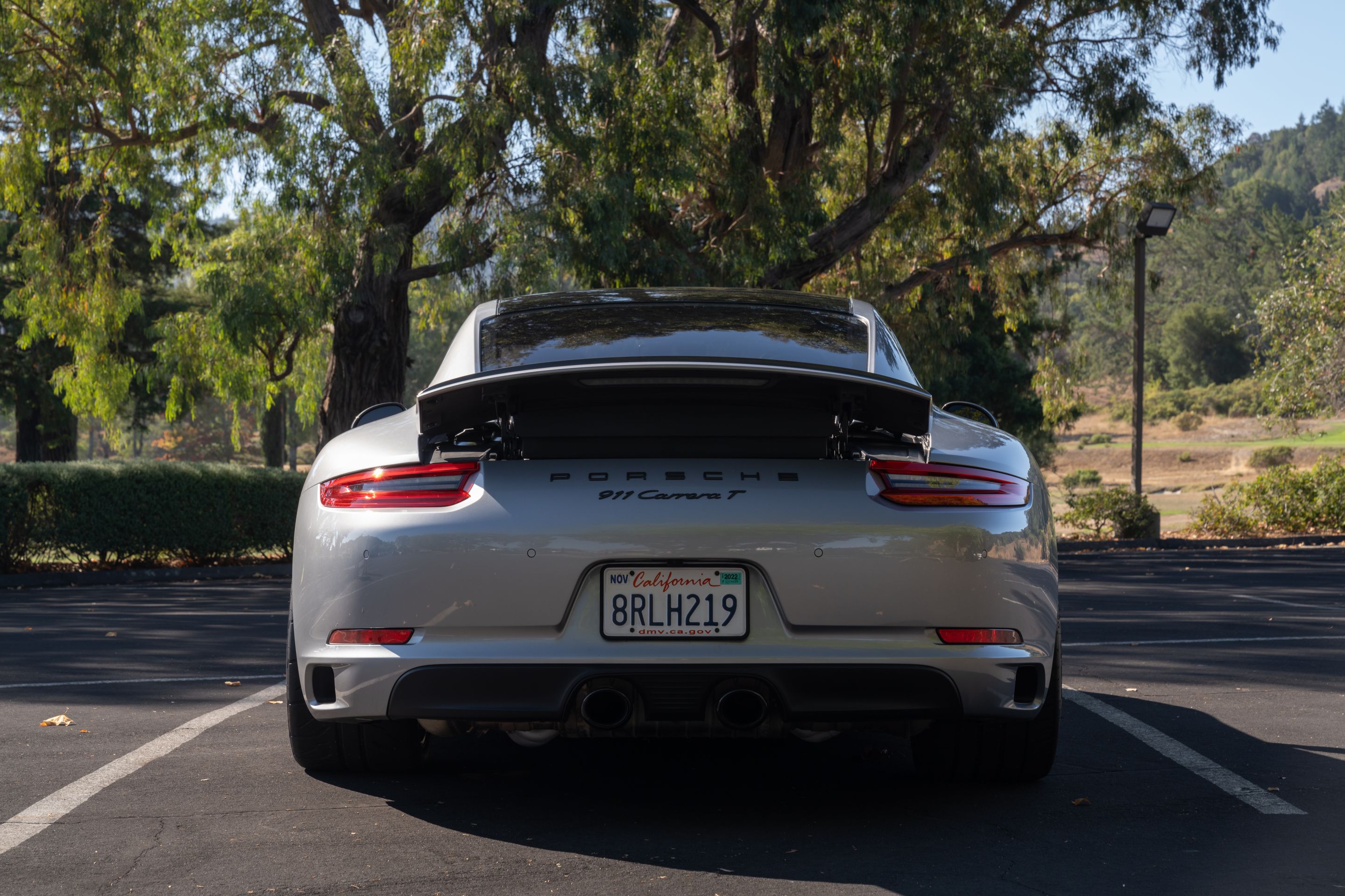 Silver Porsche 911 991.2 Carrera T with 19" SM-10 Apex wheels in Anthracite